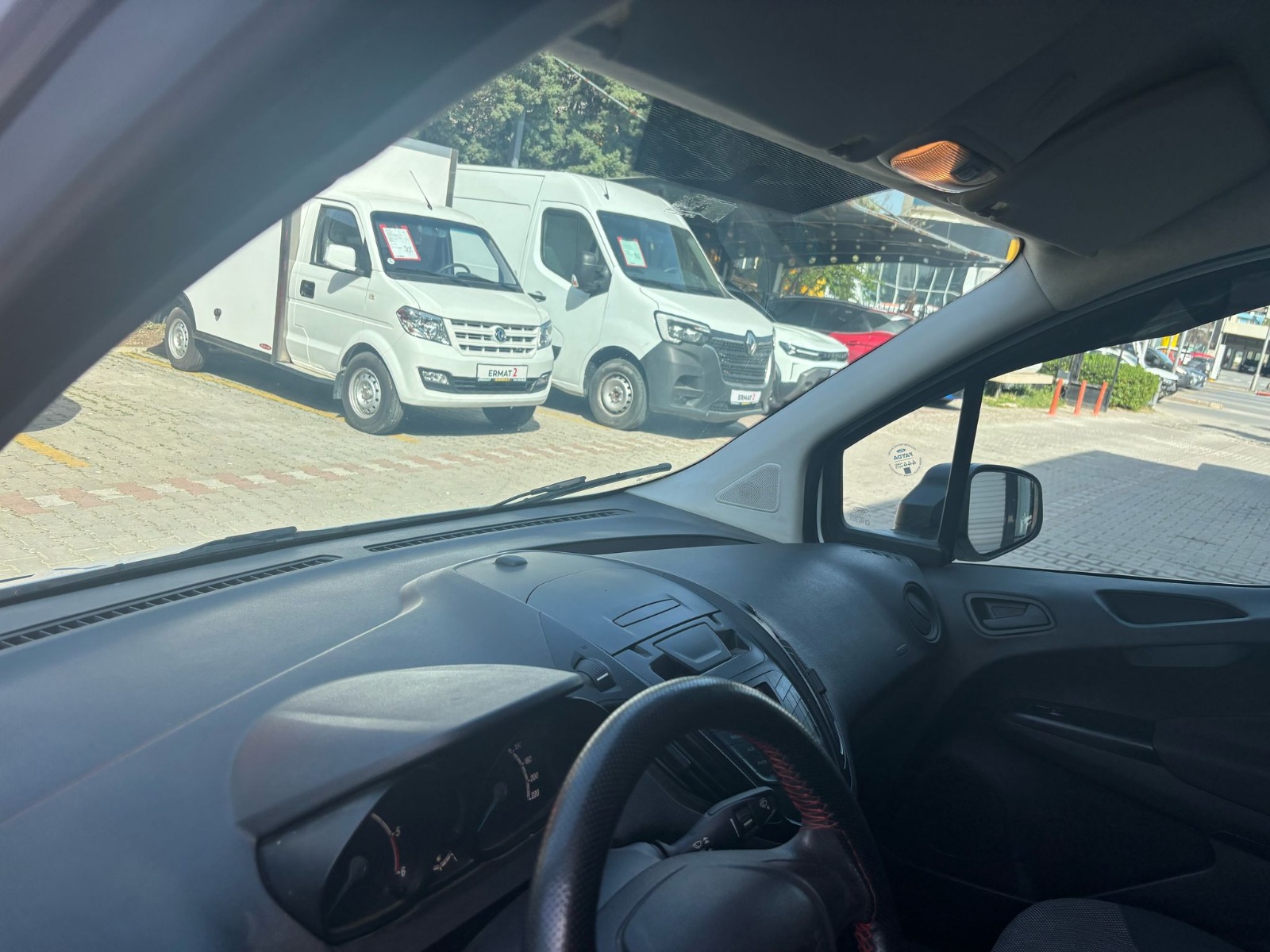2022 Dizel Manuel Ford Transit Courier Beyaz Ermat Motorlu Araçlar ve Tarım Ürünleri Sanayi Ticaret A.Ş.