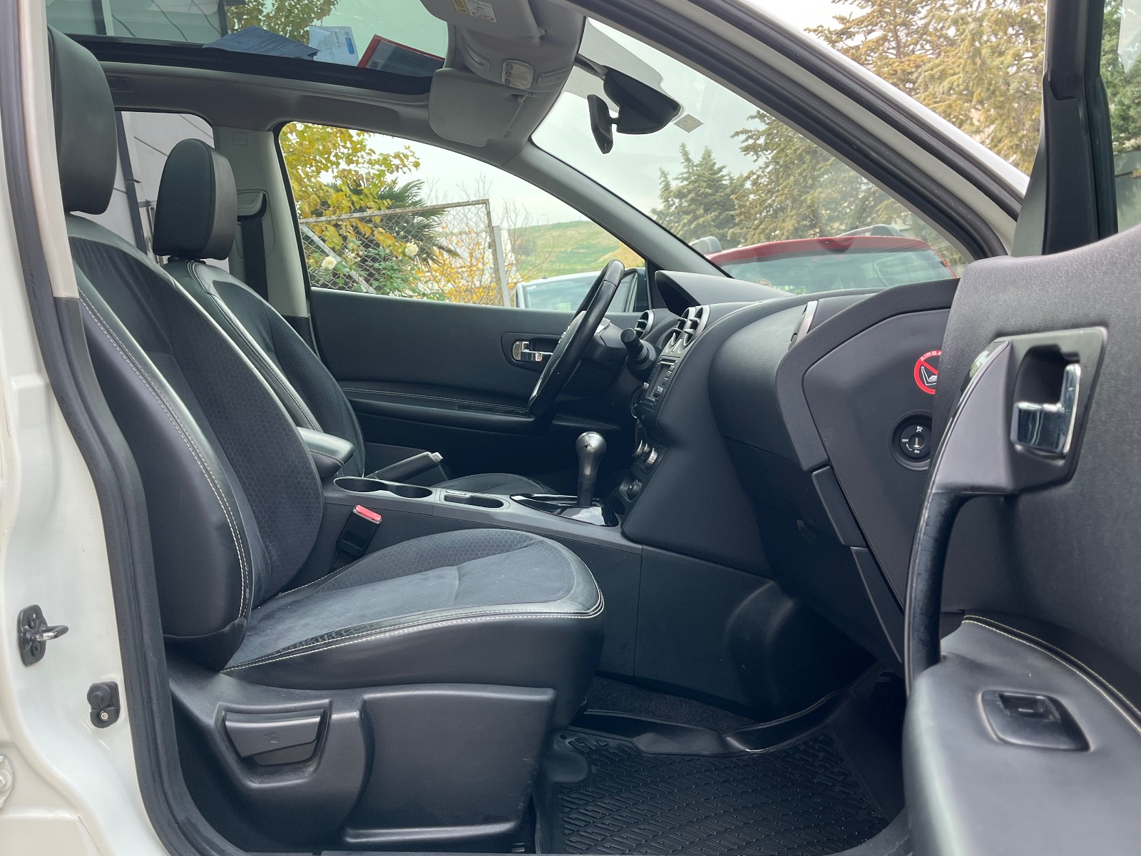 2013 Benzin Otomatik Nissan Qashqai Beyaz Ermat Motorlu Araçlar ve Tarım Ürünleri Sanayi Ticaret A.Ş.