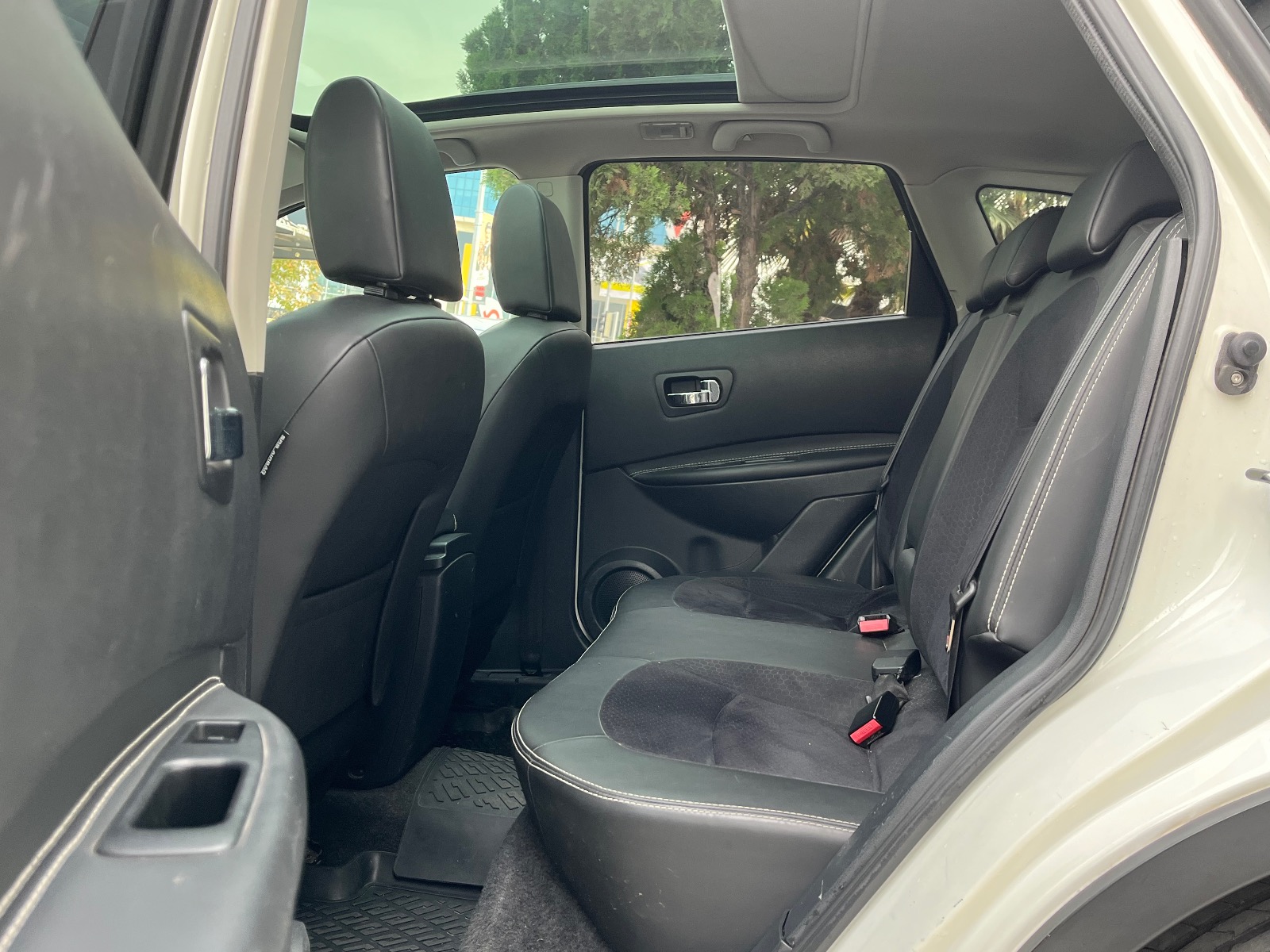 2013 Benzin Otomatik Nissan Qashqai Beyaz Ermat Motorlu Araçlar ve Tarım Ürünleri Sanayi Ticaret A.Ş.