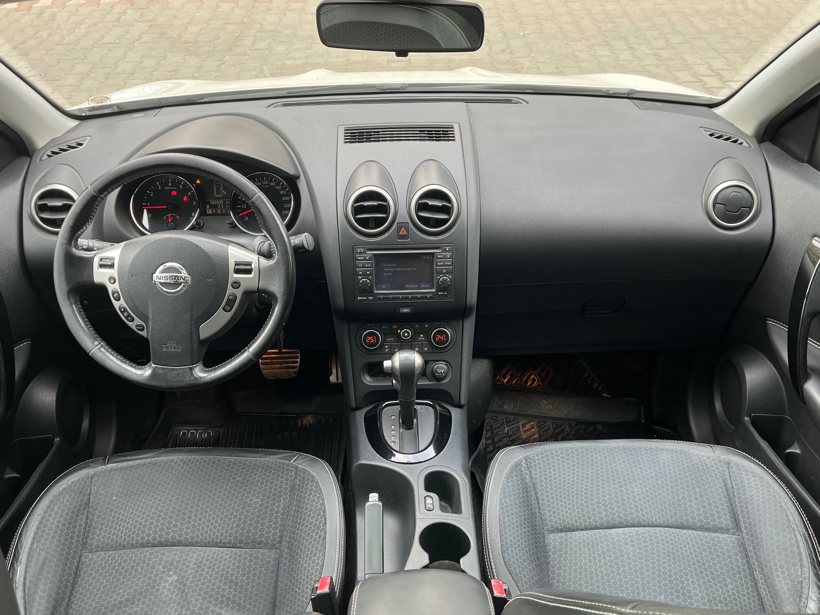 2013 Benzin Otomatik Nissan Qashqai Beyaz Ermat Motorlu Araçlar ve Tarım Ürünleri Sanayi Ticaret A.Ş.