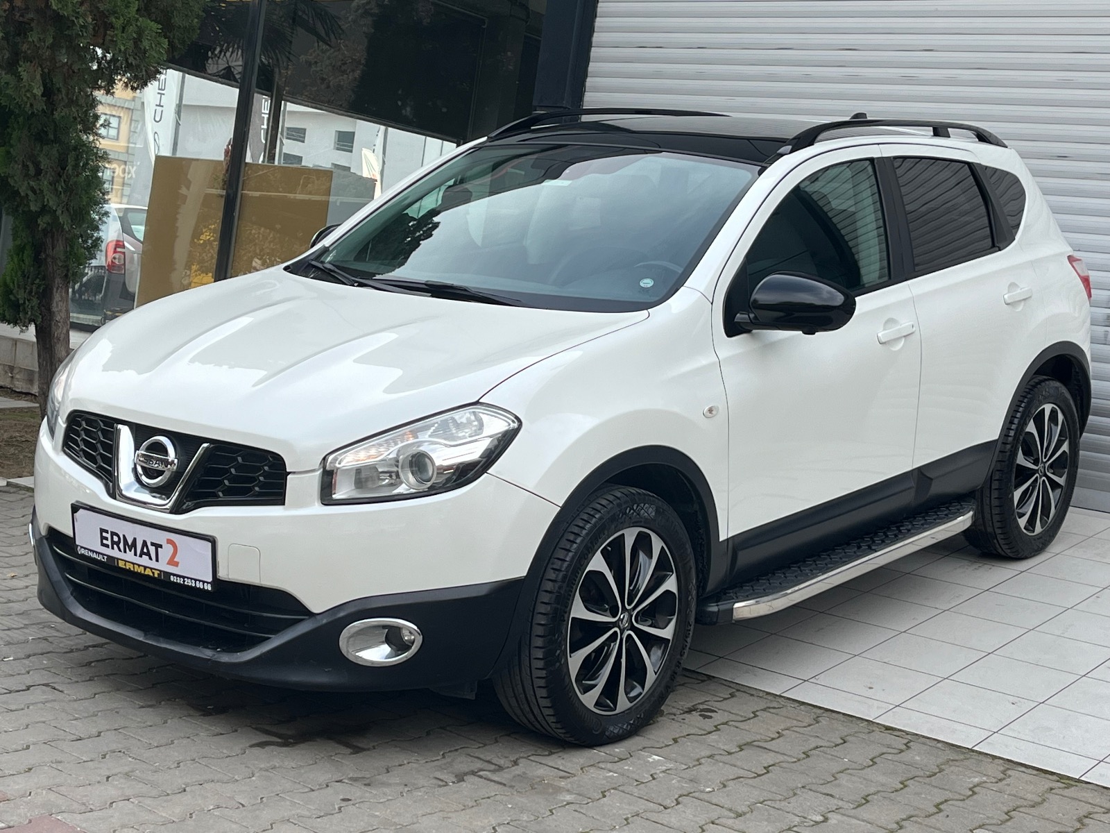 2013 Benzin Otomatik Nissan Qashqai Beyaz Ermat Motorlu Araçlar ve Tarım Ürünleri Sanayi Ticaret A.Ş.