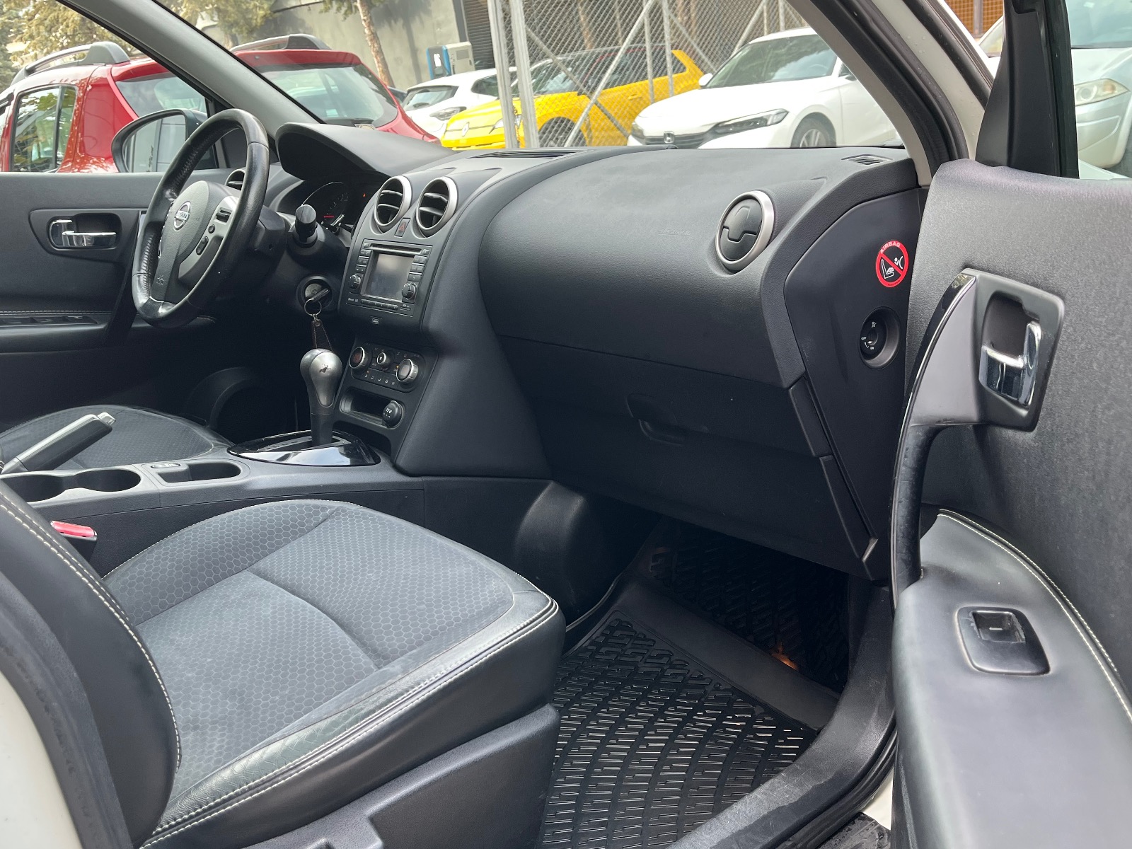 2013 Benzin Otomatik Nissan Qashqai Beyaz Ermat Motorlu Araçlar ve Tarım Ürünleri Sanayi Ticaret A.Ş.