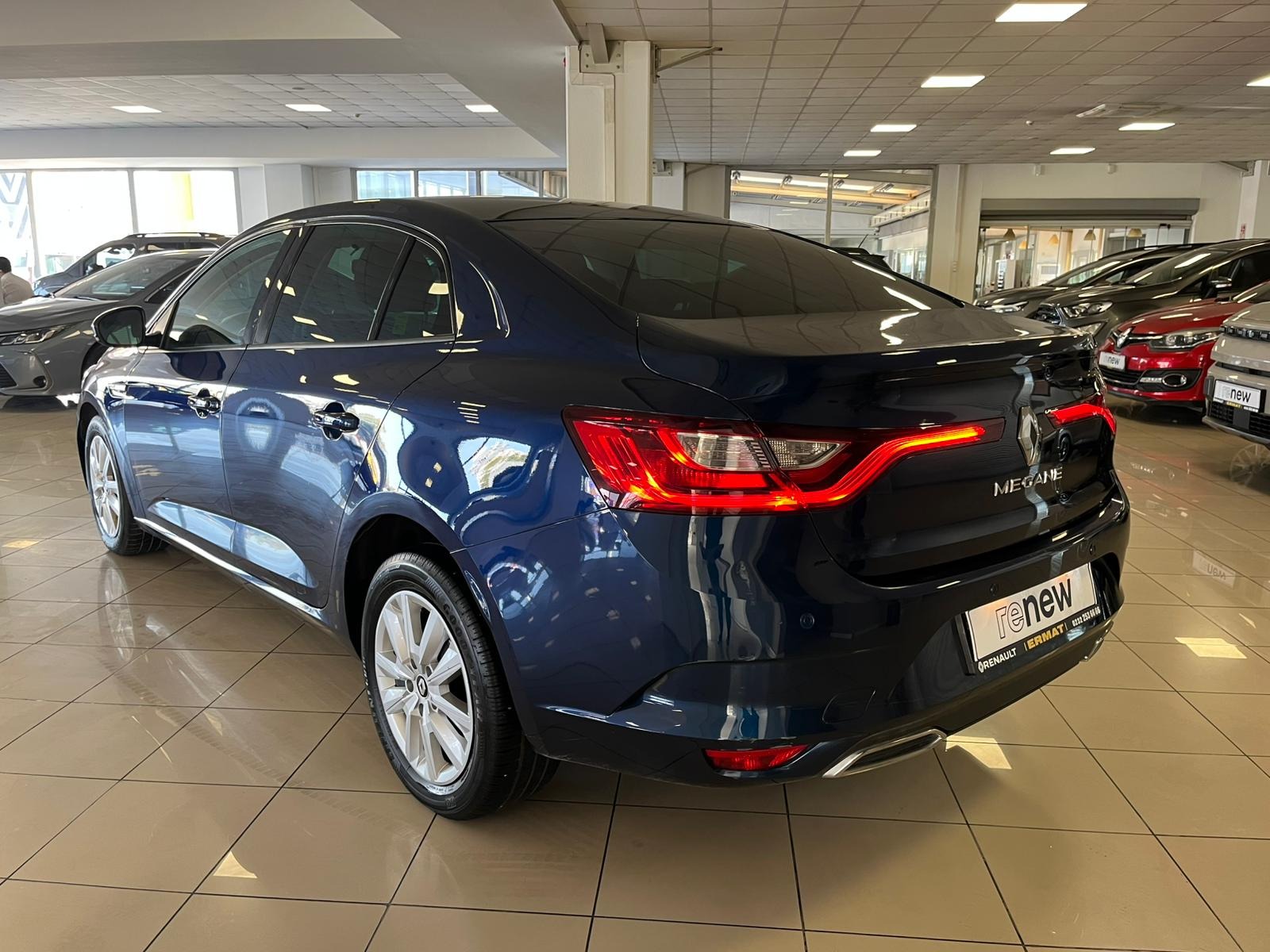 2022 Benzin Otomatik Renault Megane Mavi Ermat Motorlu Araçlar ve Tarım Ürünleri Sanayi Ticaret A.Ş.