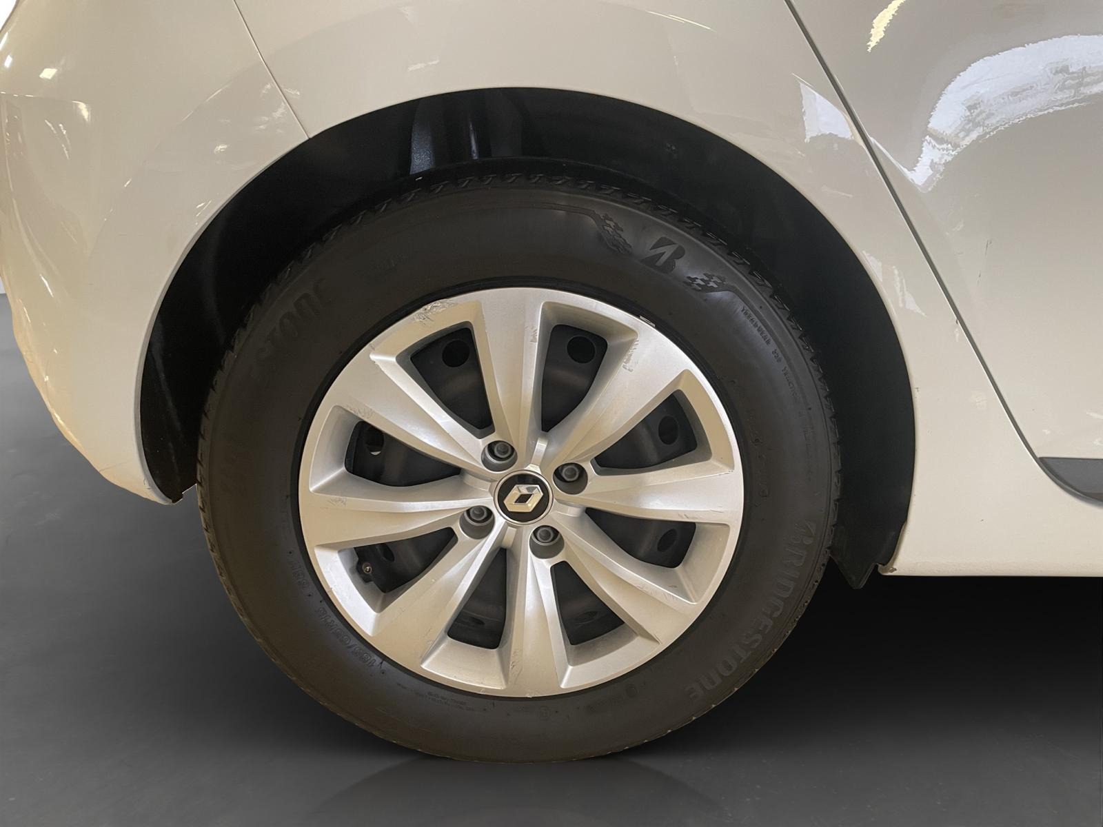 2022 Benzin Manuel Renault Clio Beyaz Ermat Motorlu Araçlar ve Tarım Ürünleri Sanayi Ticaret A.Ş.