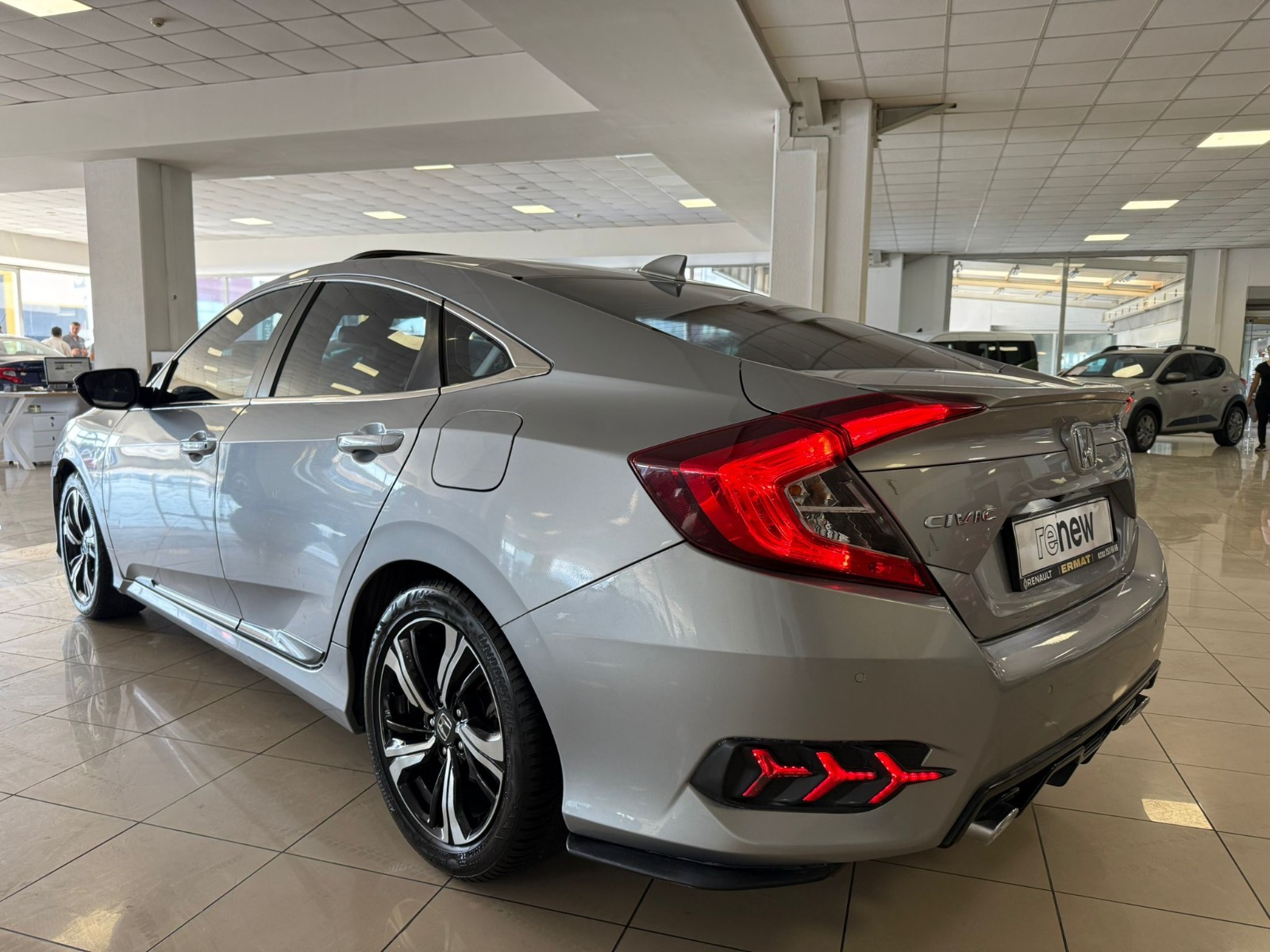 2020 Benzin + LPG Otomatik Honda Civic Gümüş Gri Ermat Motorlu Araçlar ve Tarım Ürünleri Sanayi Ticaret A.Ş.