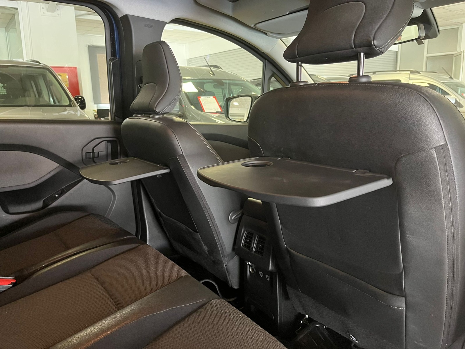 2023 Elektrik Otomatik Renault Kangoo Mavi Ermat Motorlu Araçlar ve Tarım Ürünleri Sanayi Ticaret A.Ş.