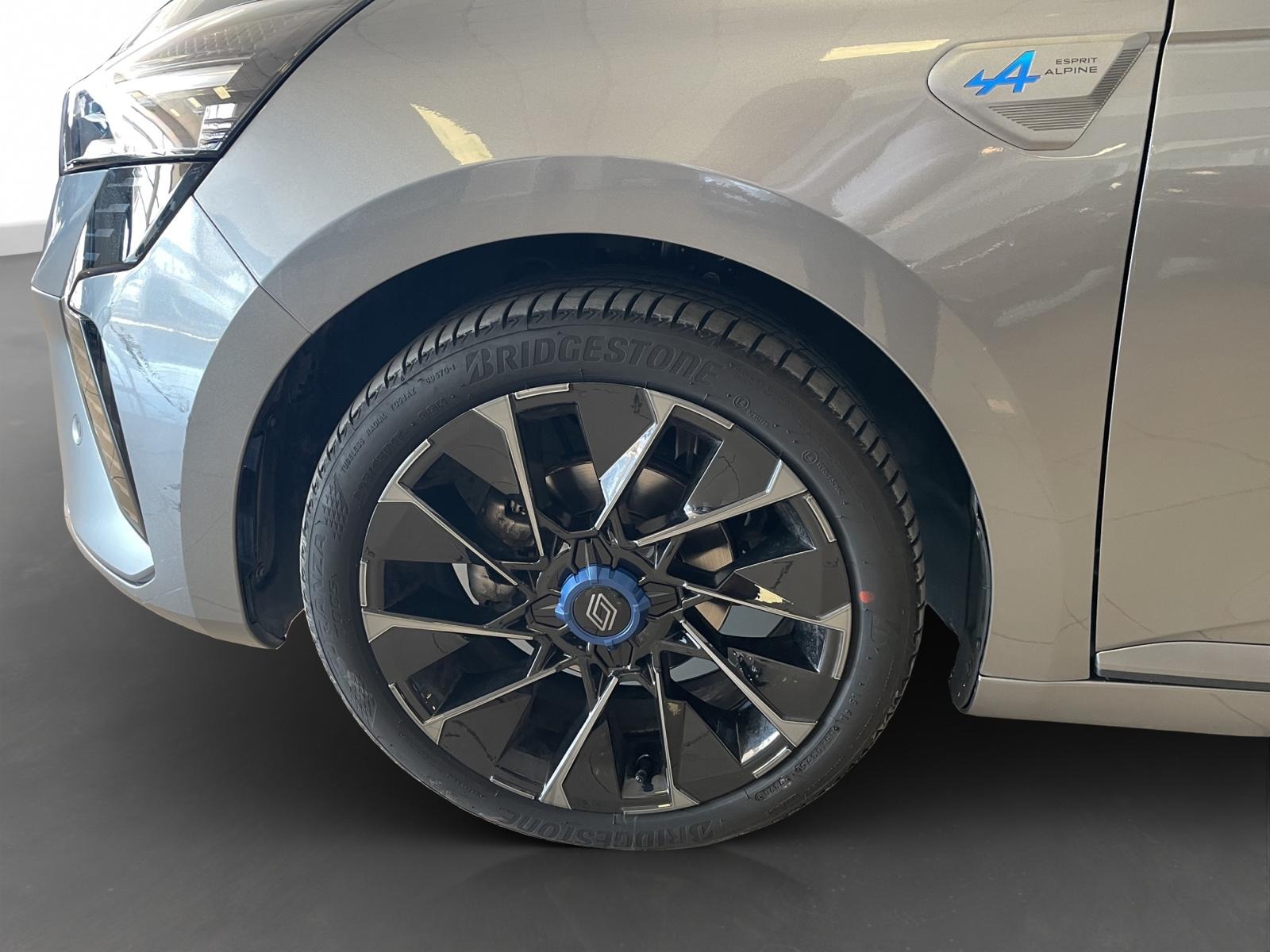 2025 Benzin Otomatik Renault Clio Gri Ermat Motorlu Araçlar ve Tarım Ürünleri Sanayi Ticaret A.Ş.