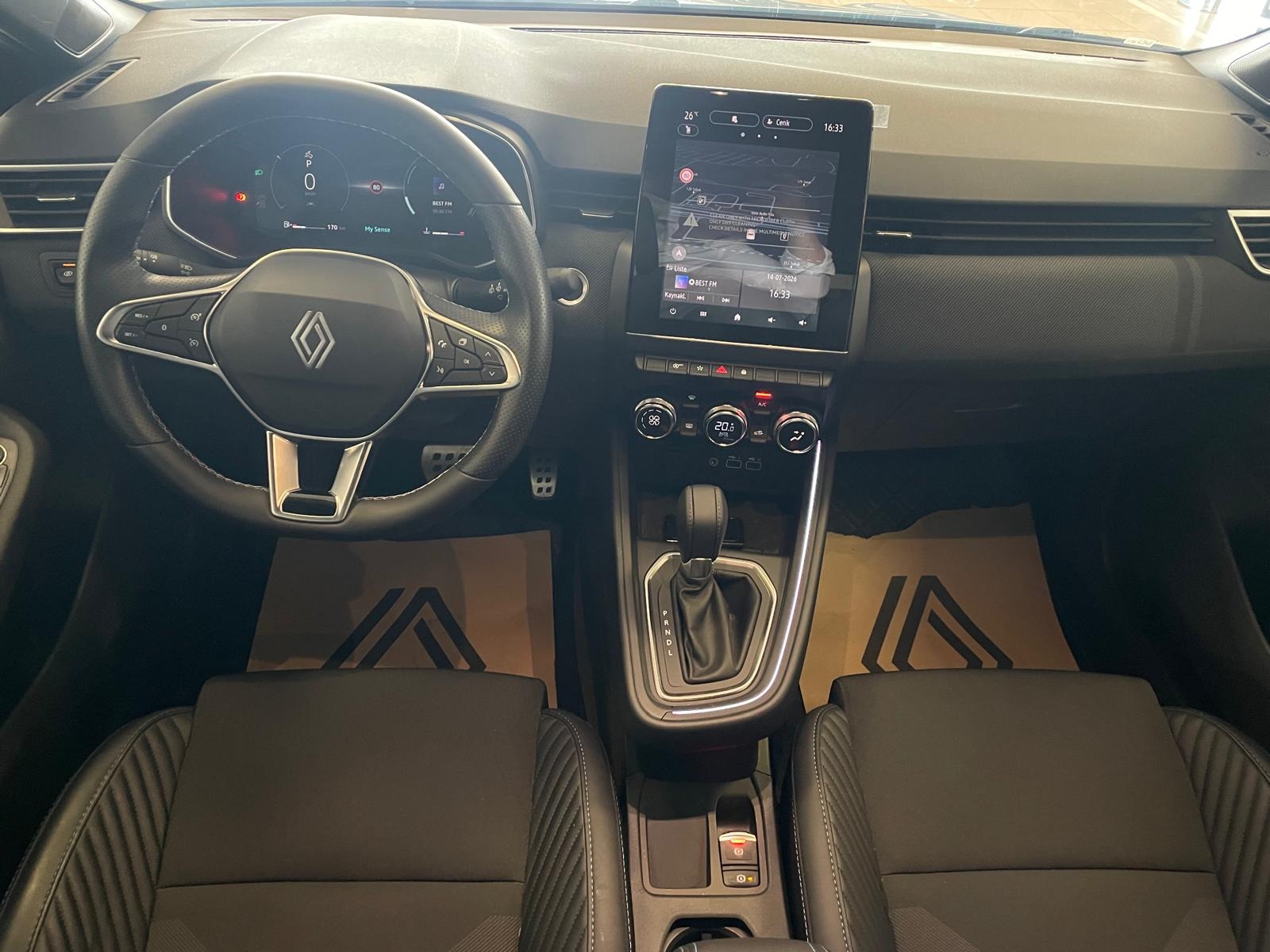 2025 Benzin Otomatik Renault Clio Gri Ermat Motorlu Araçlar ve Tarım Ürünleri Sanayi Ticaret A.Ş.