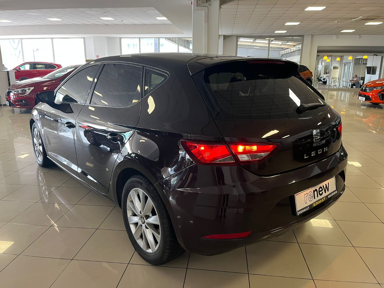 2018 Benzin Otomatik Seat Leon Mor Ermat Motorlu Araçlar ve Tarım Ürünleri Sanayi Ticaret A.Ş.