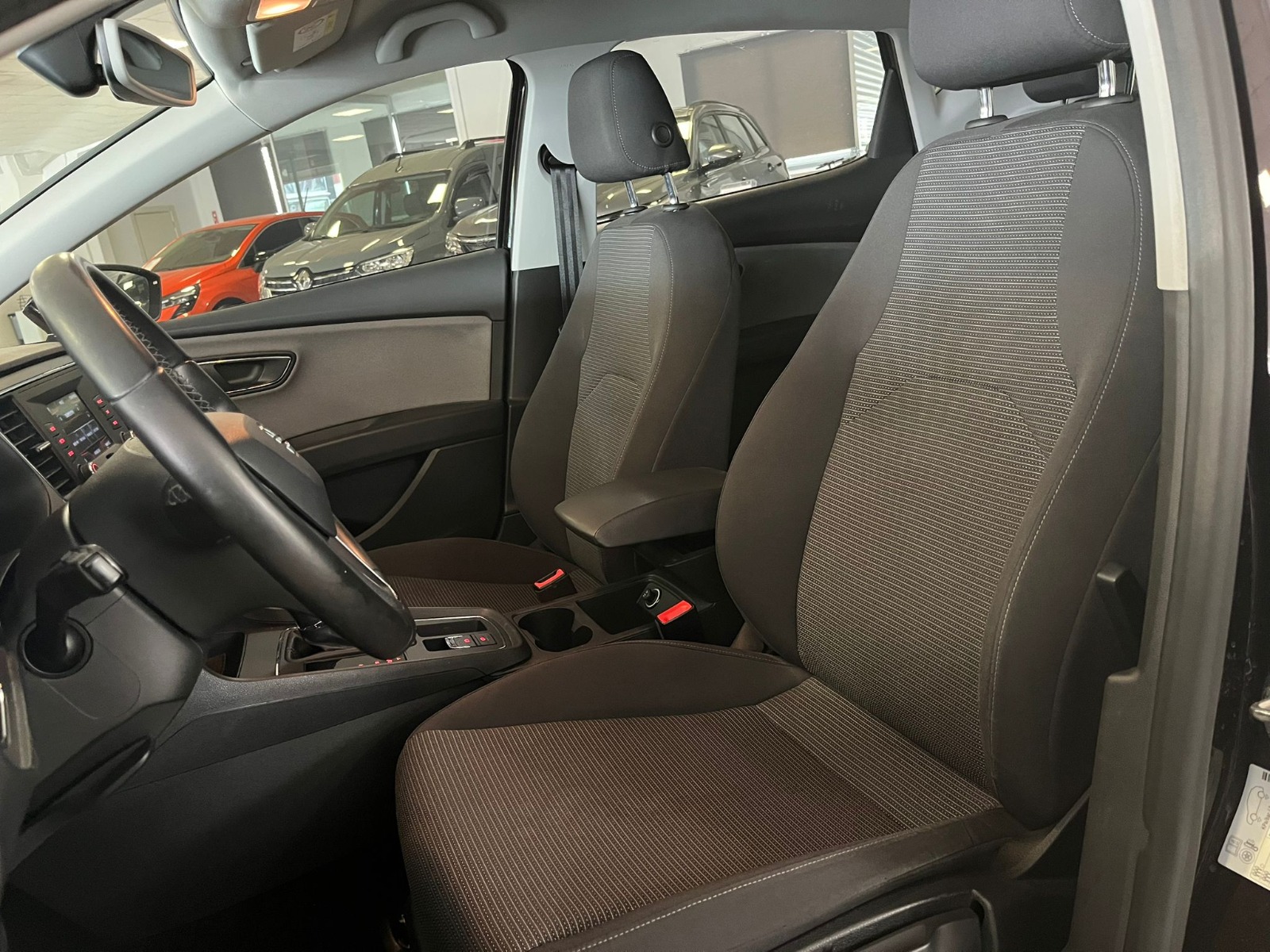 2018 Benzin Otomatik Seat Leon Mor Ermat Motorlu Araçlar ve Tarım Ürünleri Sanayi Ticaret A.Ş.