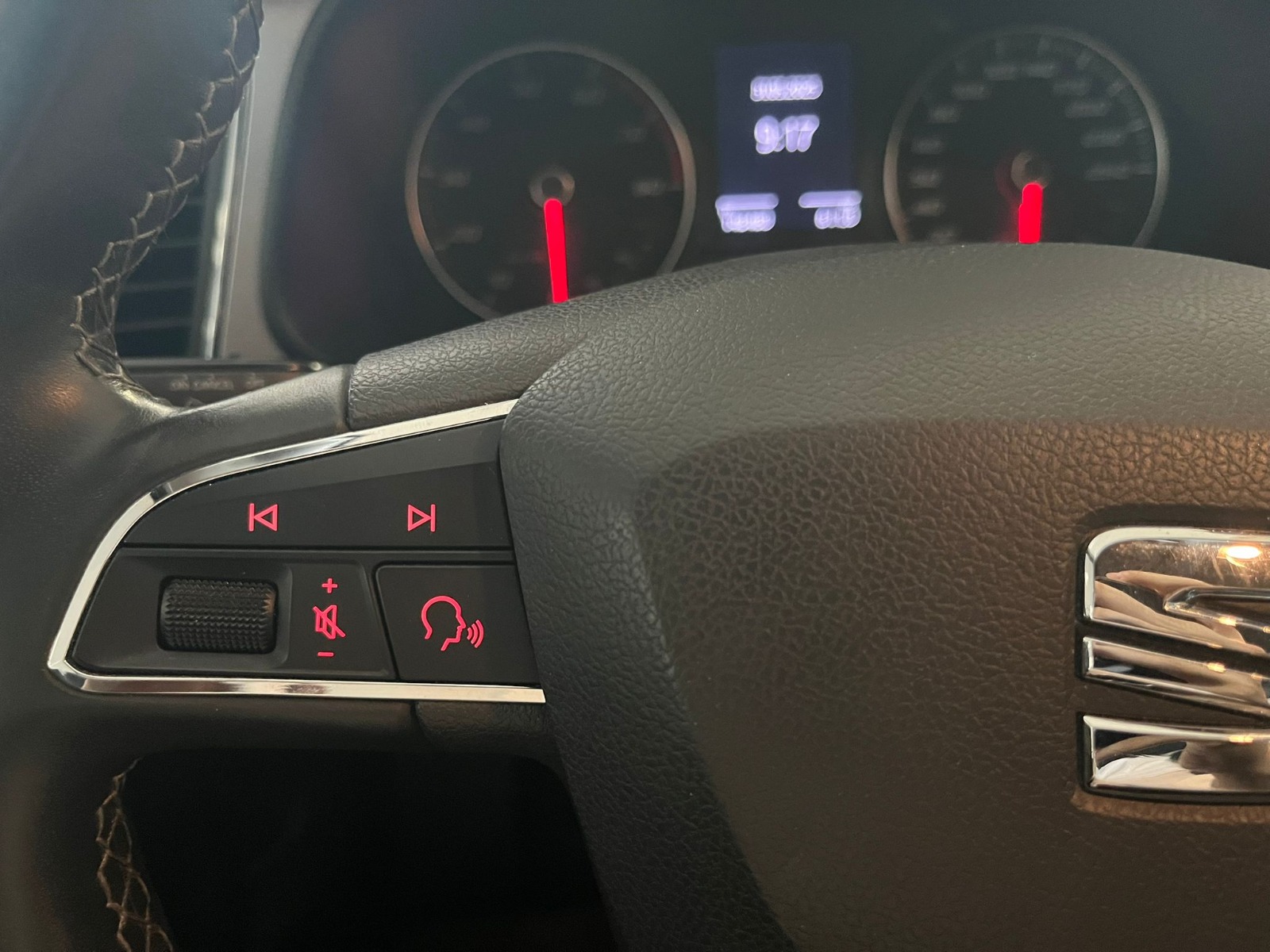 2018 Benzin Otomatik Seat Leon Mor Ermat Motorlu Araçlar ve Tarım Ürünleri Sanayi Ticaret A.Ş.