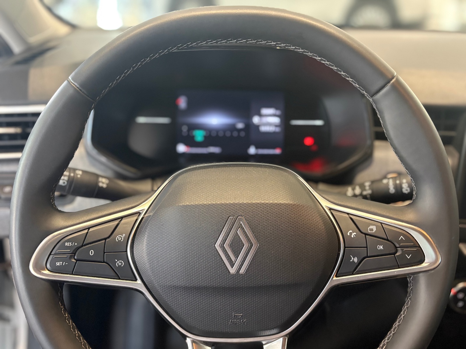 2025 Benzin Otomatik Renault Clio Beyaz Ermat Motorlu Araçlar ve Tarım Ürünleri Sanayi Ticaret A.Ş.