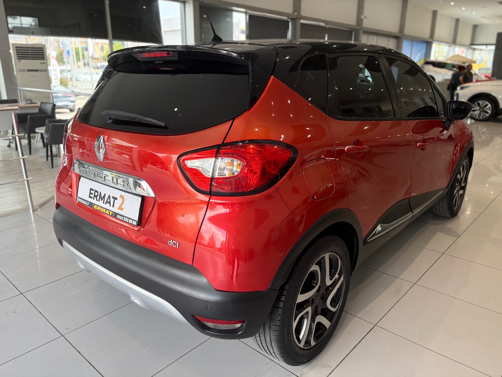 2015 Dizel Manuel Renault Captur Kırmızı Ermat Motorlu Araçlar ve Tarım Ürünleri Sanayi Ticaret A.Ş.