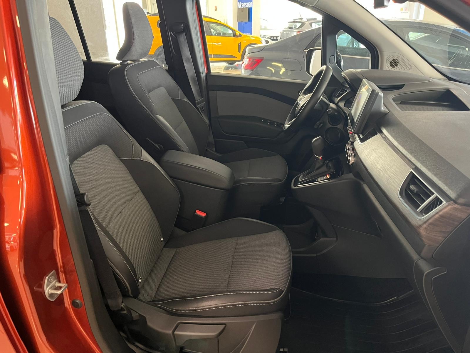 2024 Benzin Otomatik Renault Kangoo Multix Kahverengi Ermat Motorlu Araçlar ve Tarım Ürünleri Sanayi Ticaret A.Ş.