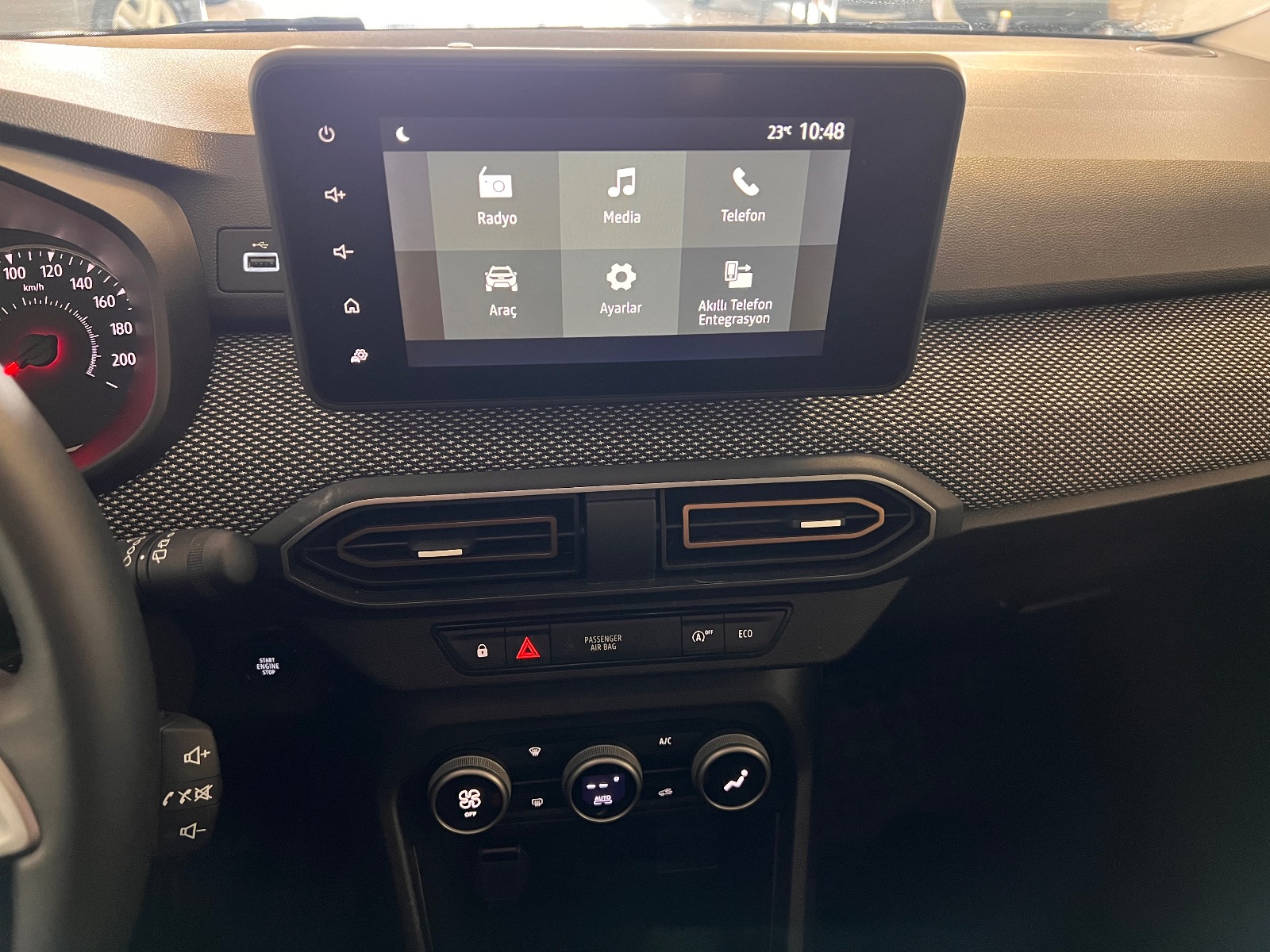 2024 Benzin Otomatik Dacia Sandero Bej Ermat Motorlu Araçlar ve Tarım Ürünleri Sanayi Ticaret A.Ş.