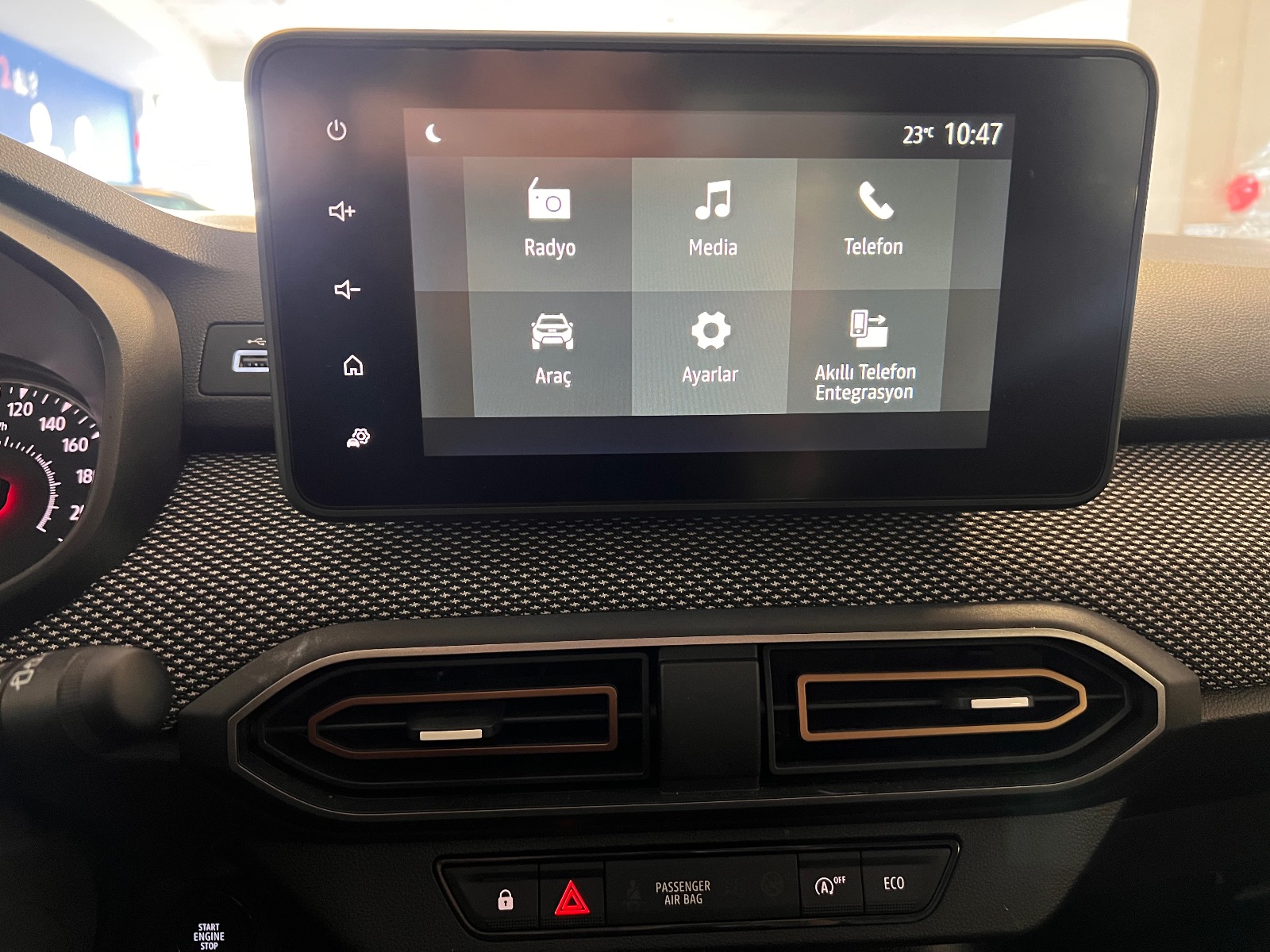 2024 Benzin Otomatik Dacia Sandero Bej Ermat Motorlu Araçlar ve Tarım Ürünleri Sanayi Ticaret A.Ş.