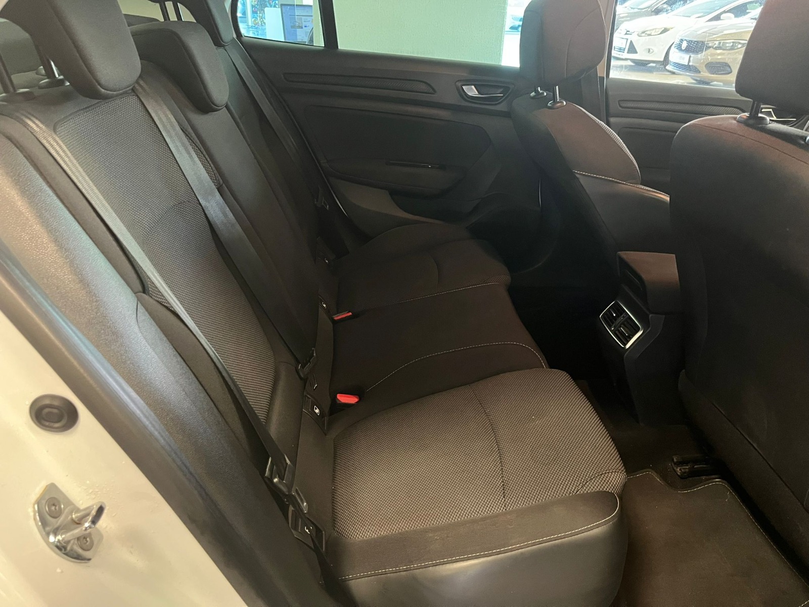 2022 Benzin Manuel Renault Megane Beyaz Ermat Motorlu Araçlar ve Tarım Ürünleri Sanayi Ticaret A.Ş.