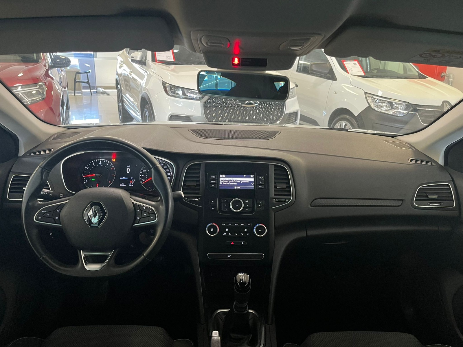 2022 Benzin Manuel Renault Megane Beyaz Ermat Motorlu Araçlar ve Tarım Ürünleri Sanayi Ticaret A.Ş.