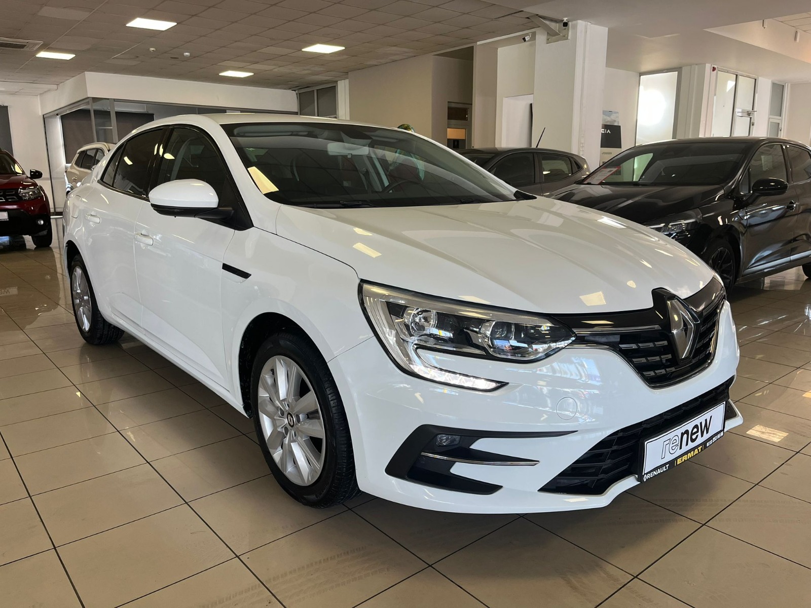 2022 Benzin Manuel Renault Megane Beyaz Ermat Motorlu Araçlar ve Tarım Ürünleri Sanayi Ticaret A.Ş.