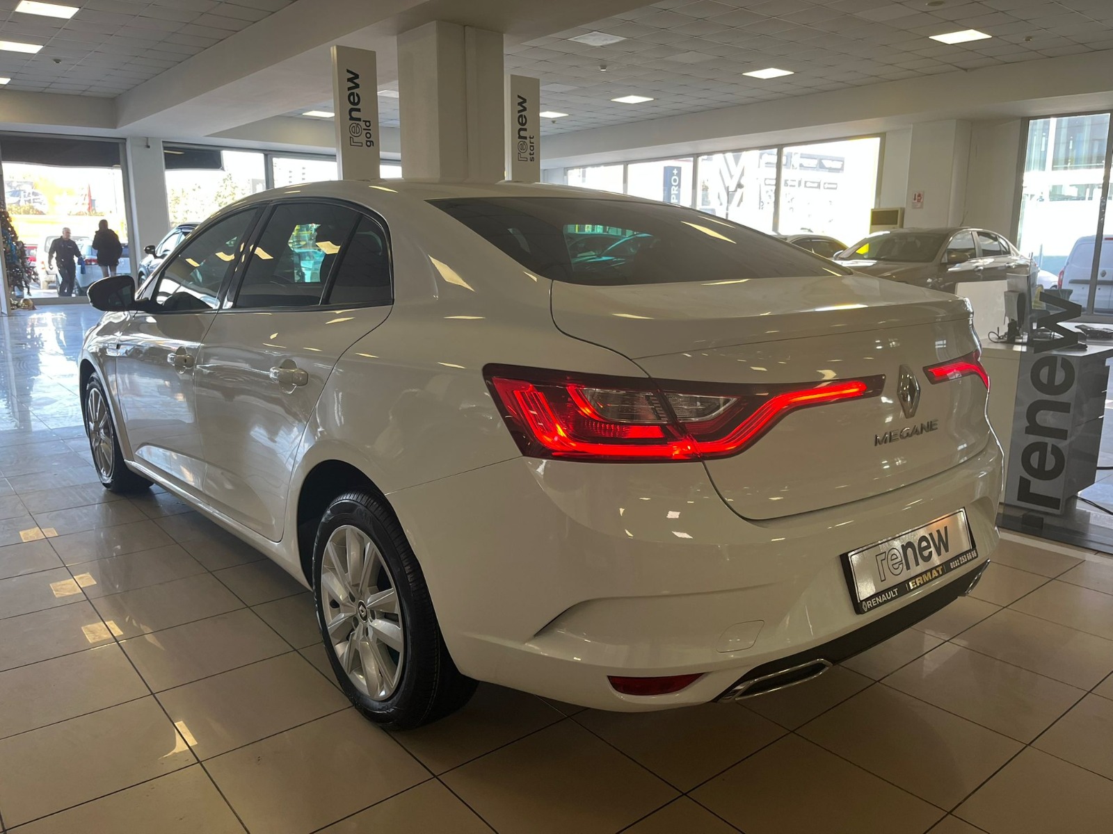 2022 Benzin Manuel Renault Megane Beyaz Ermat Motorlu Araçlar ve Tarım Ürünleri Sanayi Ticaret A.Ş.