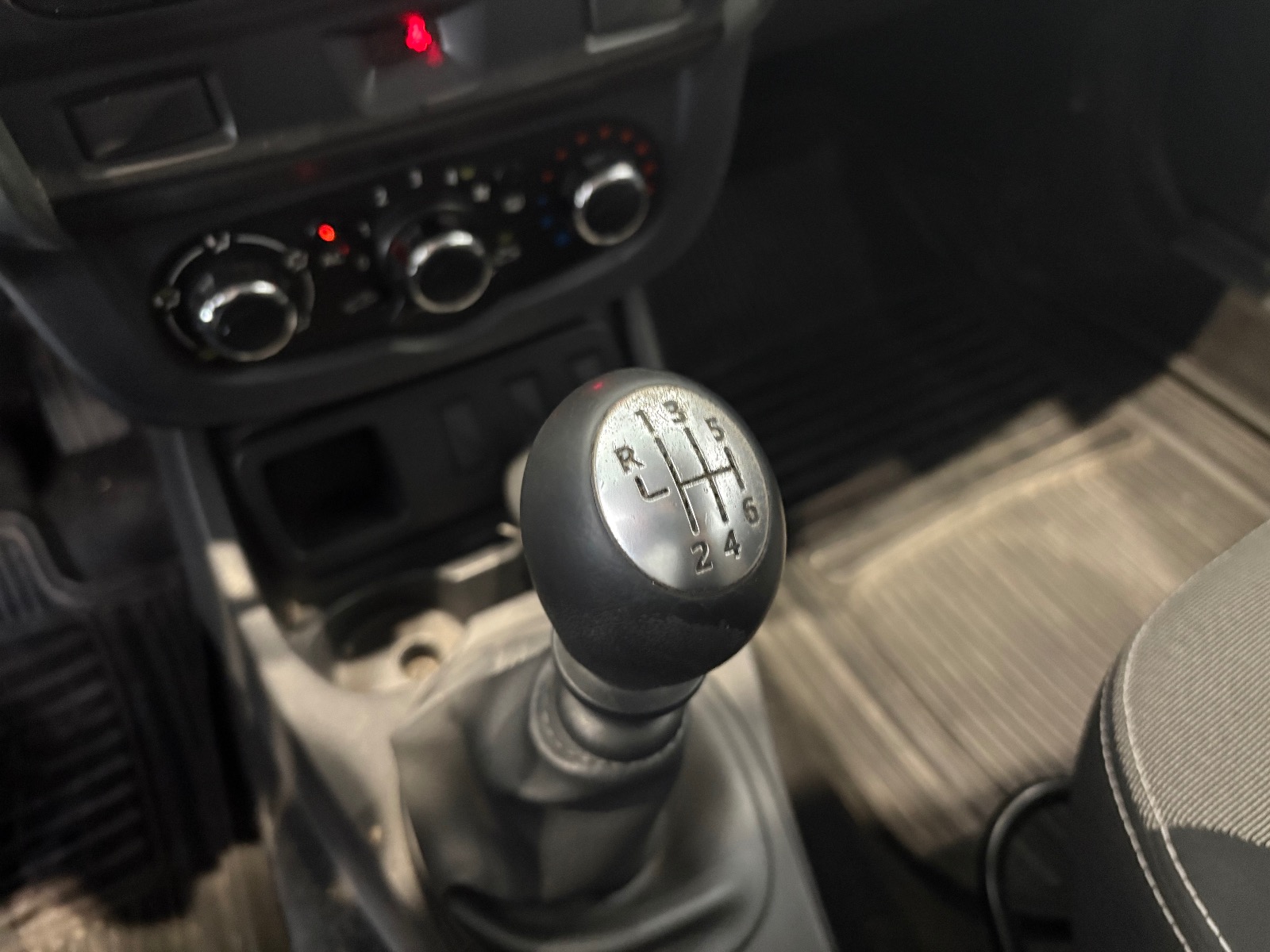 2014 Dizel Manuel Dacia Duster Beyaz Ermat Motorlu Araçlar ve Tarım Ürünleri Sanayi Ticaret A.Ş.