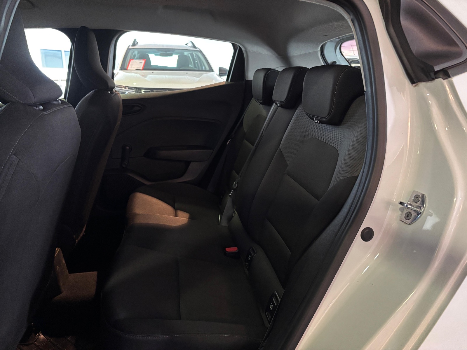 2022 Benzin Manuel Renault Clio Beyaz Ermat Motorlu Araçlar ve Tarım Ürünleri Sanayi Ticaret A.Ş.