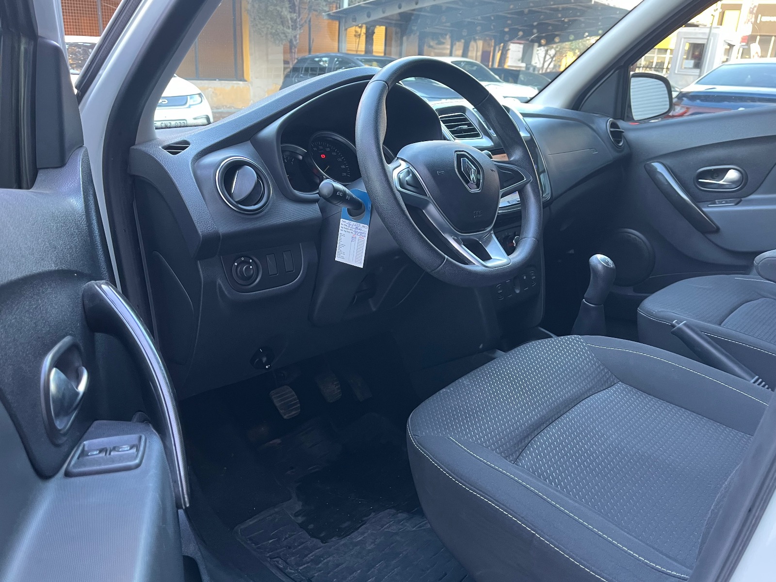 2017 Benzin Manuel Renault Symbol Beyaz Ermat Motorlu Araçlar ve Tarım Ürünleri Sanayi Ticaret A.Ş.