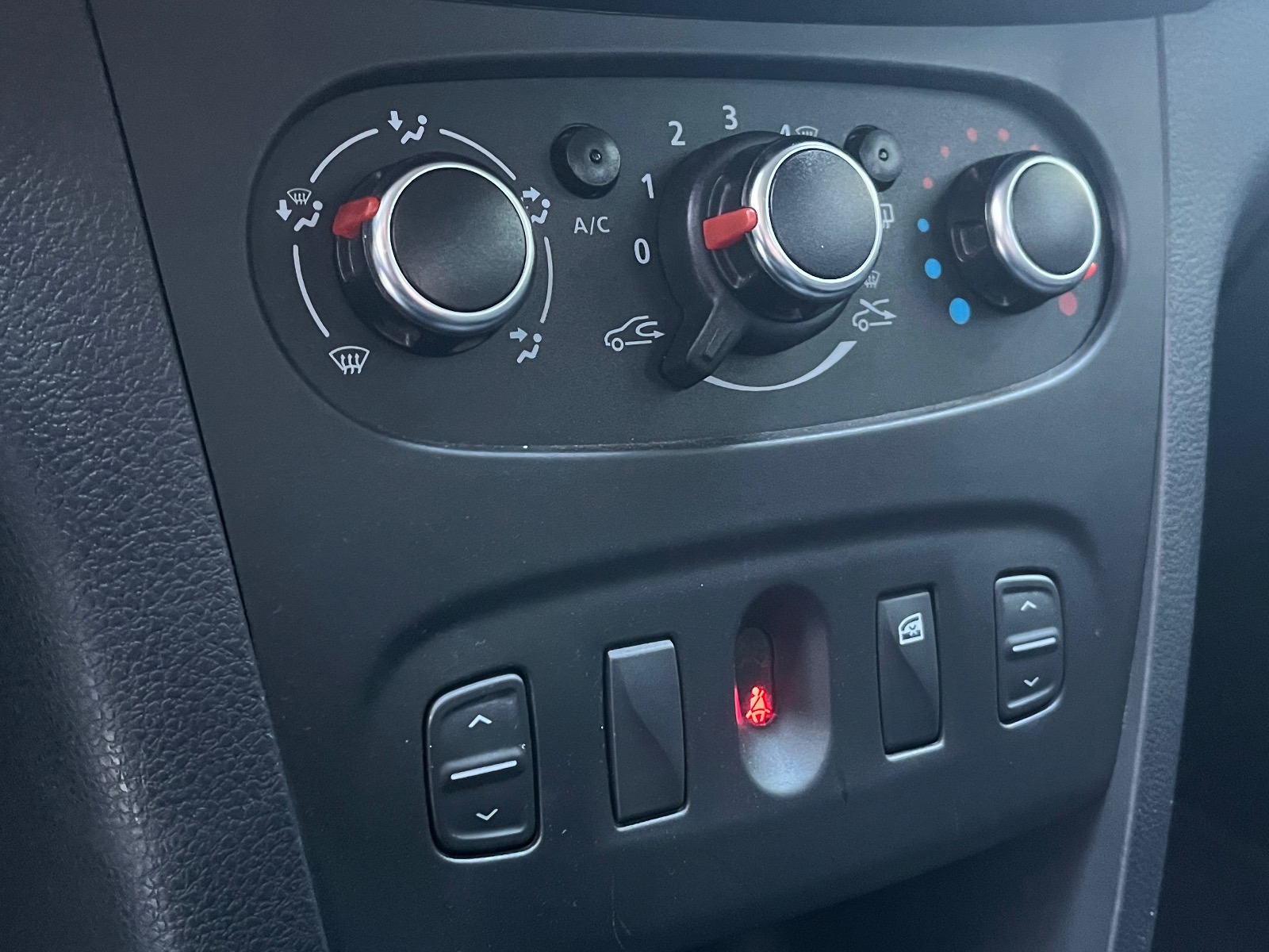 2017 Benzin Manuel Renault Symbol Beyaz Ermat Motorlu Araçlar ve Tarım Ürünleri Sanayi Ticaret A.Ş.