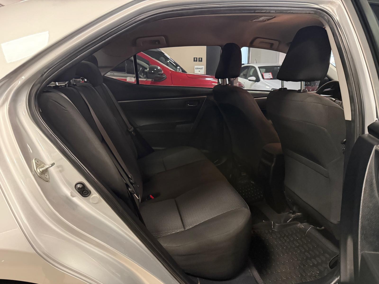 2013 Benzin Manuel Toyota Corolla Gümüş Gri Ermat Motorlu Araçlar ve Tarım Ürünleri Sanayi Ticaret A.Ş.