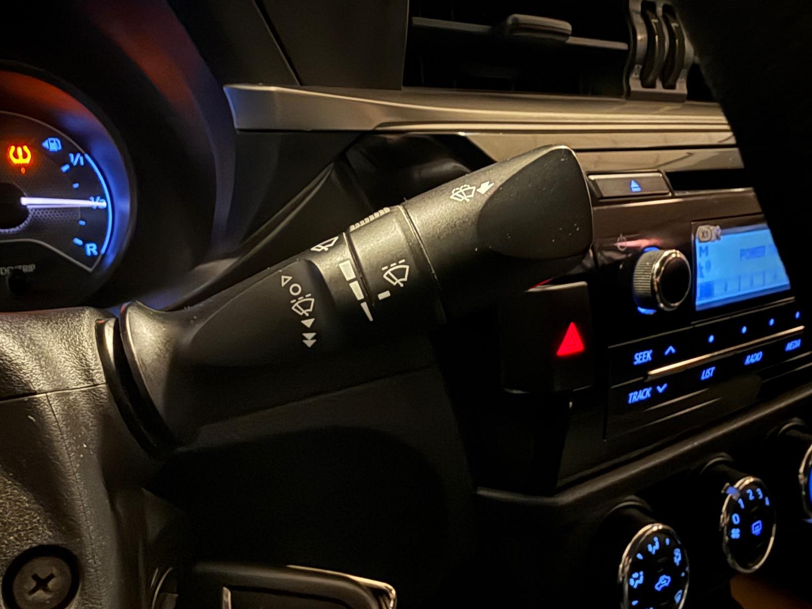 2013 Benzin Manuel Toyota Corolla Gümüş Gri Ermat Motorlu Araçlar ve Tarım Ürünleri Sanayi Ticaret A.Ş.