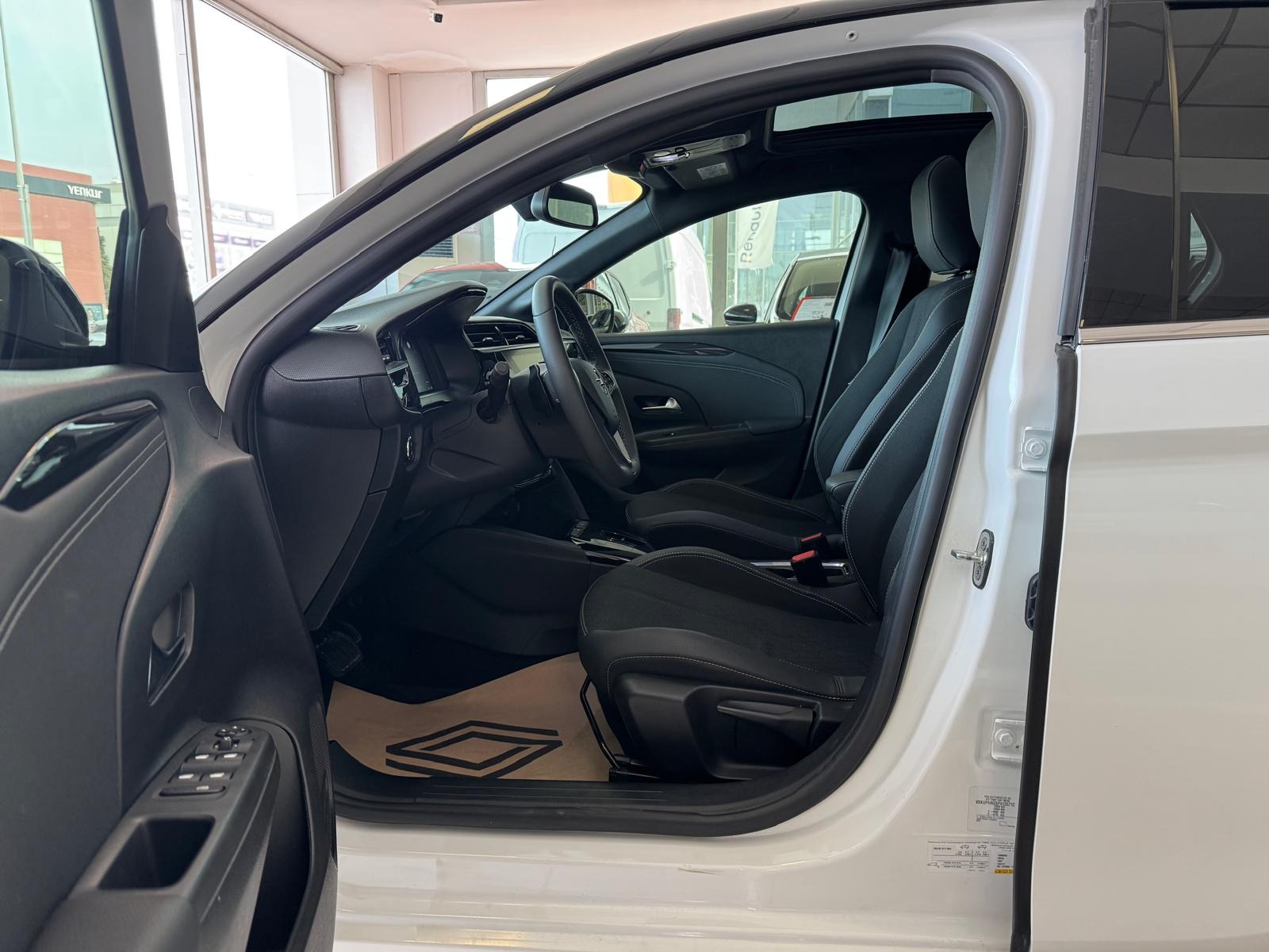 2023 Benzin Otomatik Opel Corsa Beyaz Ermat Motorlu Araçlar ve Tarım Ürünleri Sanayi Ticaret A.Ş.