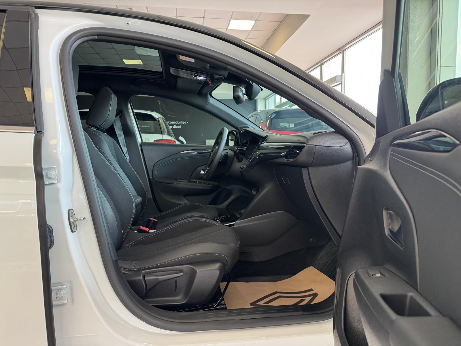 2023 Benzin Otomatik Opel Corsa Beyaz Ermat Motorlu Araçlar ve Tarım Ürünleri Sanayi Ticaret A.Ş.