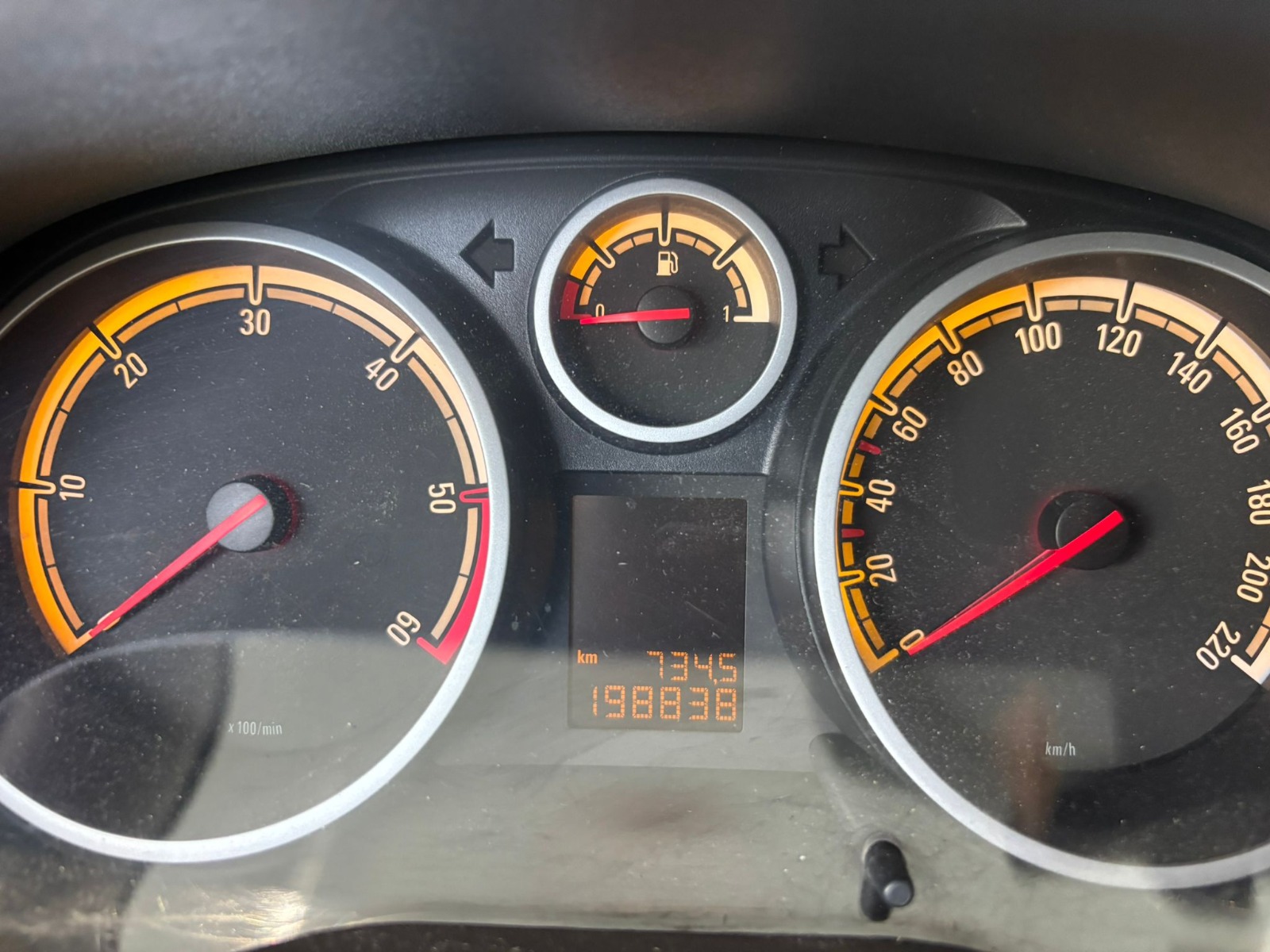 2011 Dizel Manuel Opel Corsa Siyah Ermat Motorlu Araçlar ve Tarım Ürünleri Sanayi Ticaret A.Ş.