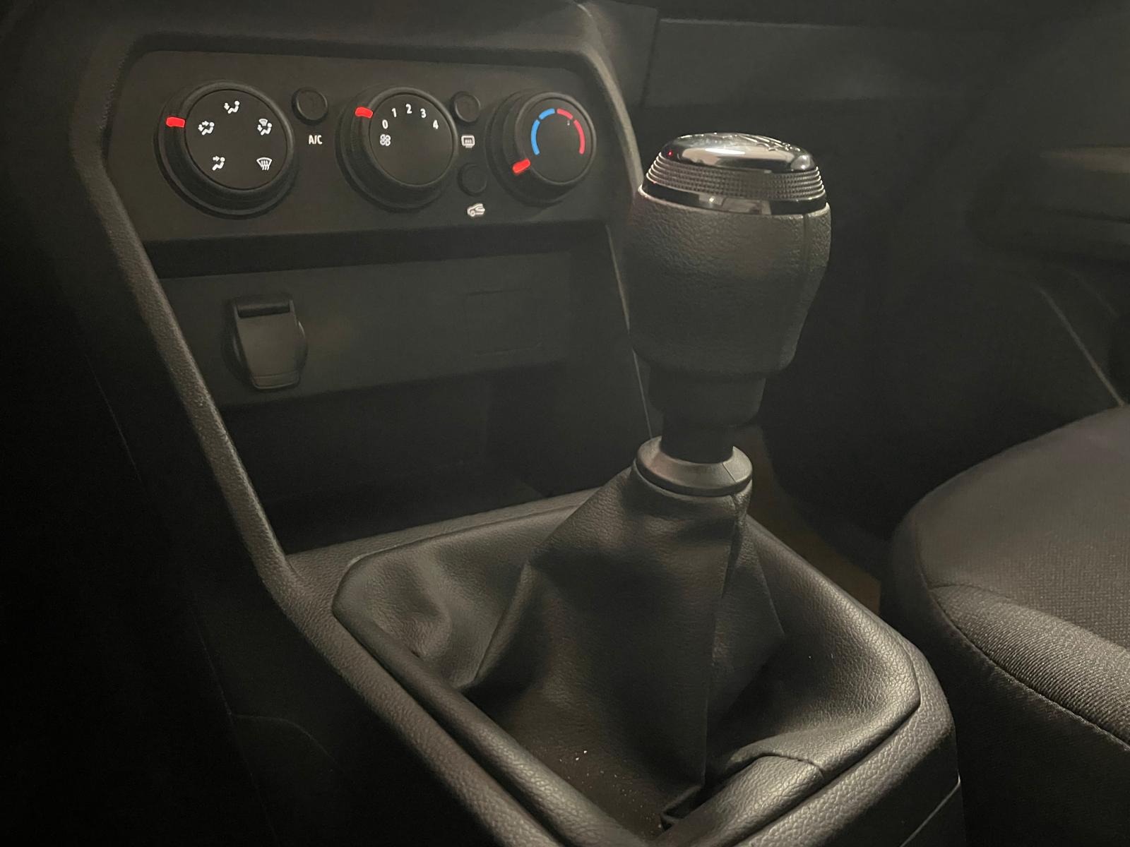 2023 Benzin Manuel Dacia Jogger Turuncu Ermat Motorlu Araçlar ve Tarım Ürünleri Sanayi Ticaret A.Ş.