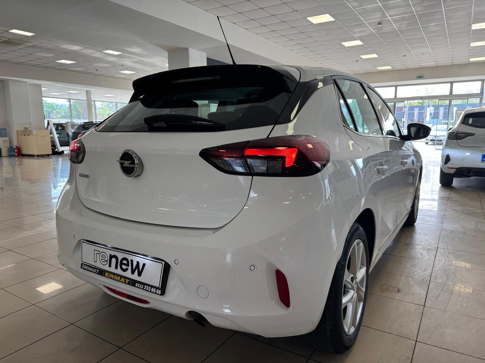 2023 Benzin Manuel Opel Corsa Beyaz Ermat Motorlu Araçlar ve Tarım Ürünleri Sanayi Ticaret A.Ş.