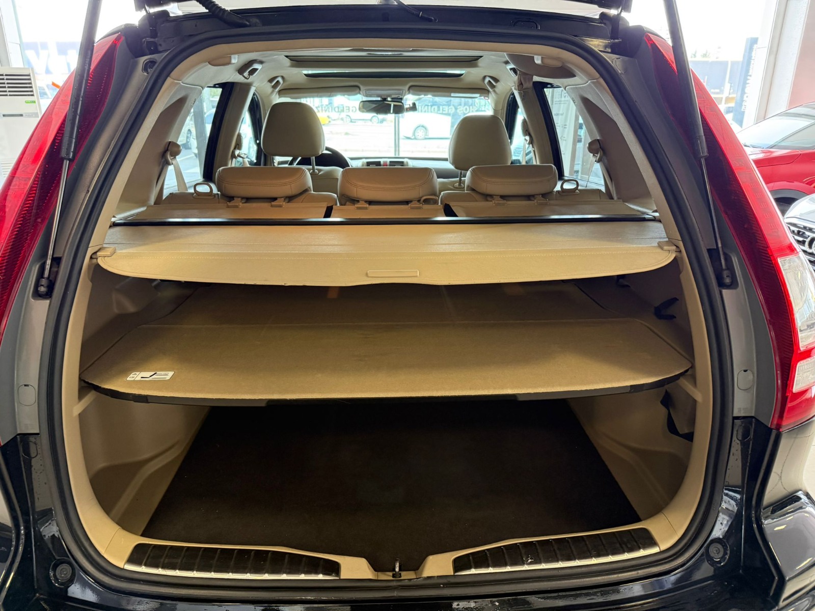 2011 Benzin Otomatik Honda CR-V Siyah Ermat Motorlu Araçlar ve Tarım Ürünleri Sanayi Ticaret A.Ş.