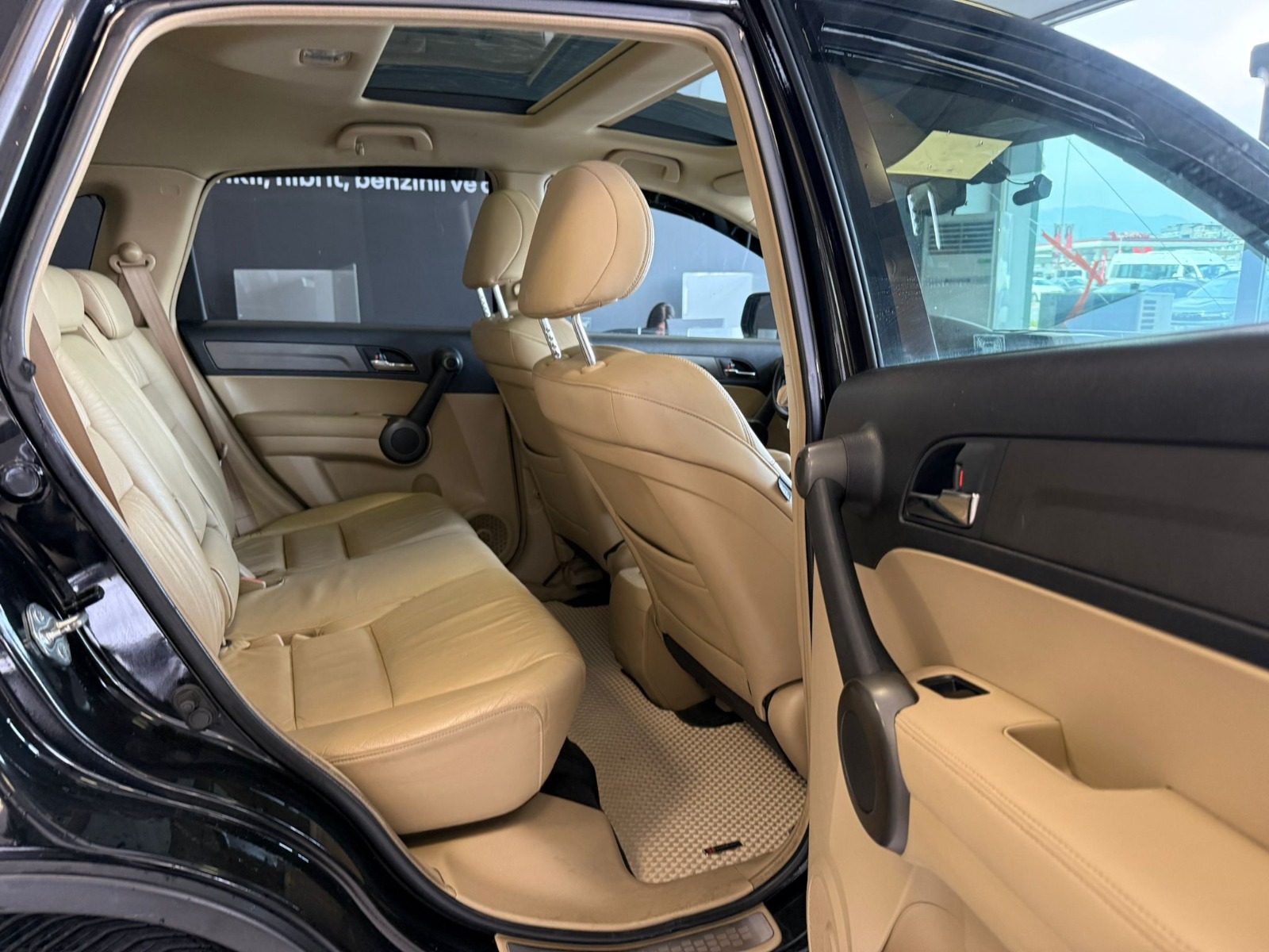 2011 Benzin Otomatik Honda CR-V Siyah Ermat Motorlu Araçlar ve Tarım Ürünleri Sanayi Ticaret A.Ş.