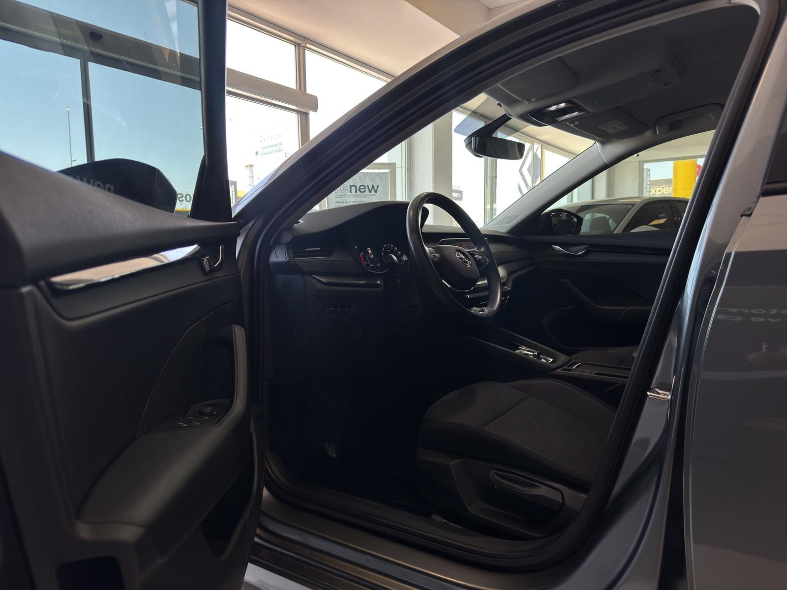 2023 Hybrid Otomatik Skoda Octavia Gri Ermat Motorlu Araçlar ve Tarım Ürünleri Sanayi Ticaret A.Ş.