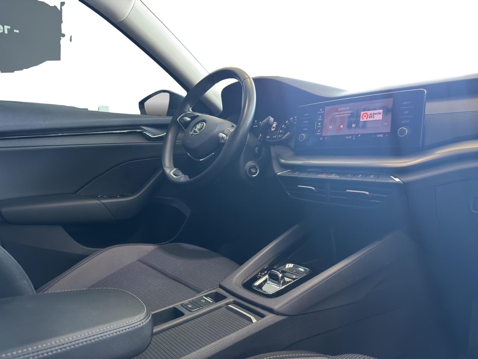 2023 Hybrid Otomatik Skoda Octavia Gri Ermat Motorlu Araçlar ve Tarım Ürünleri Sanayi Ticaret A.Ş.