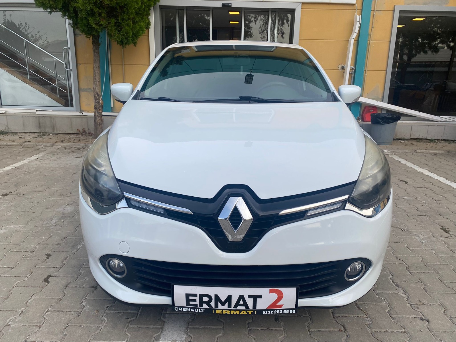 2016 Benzin Manuel Renault Clio Beyaz Ermat Motorlu Araçlar ve Tarım Ürünleri Sanayi Ticaret A.Ş.