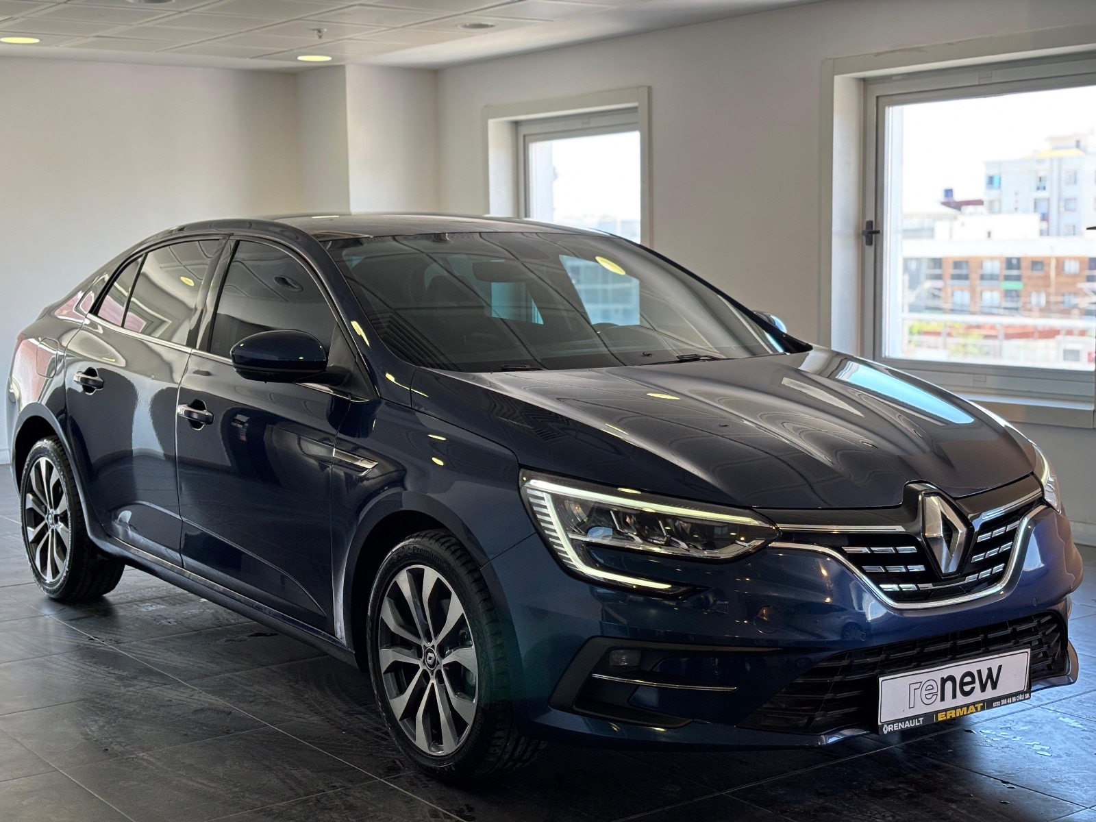 2023 Benzin Otomatik Renault Megane Lacivert Ermat Motorlu Araçlar ve Tarım Ürünleri Sanayi Ticaret A.Ş.