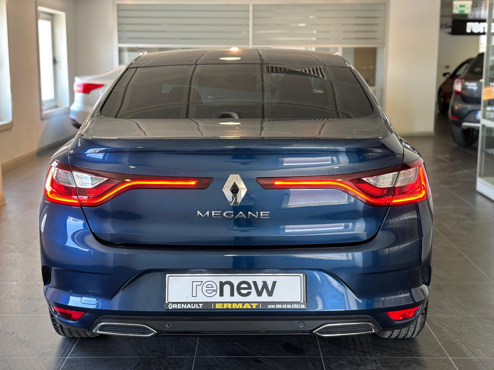 2023 Benzin Otomatik Renault Megane Lacivert Ermat Motorlu Araçlar ve Tarım Ürünleri Sanayi Ticaret A.Ş.