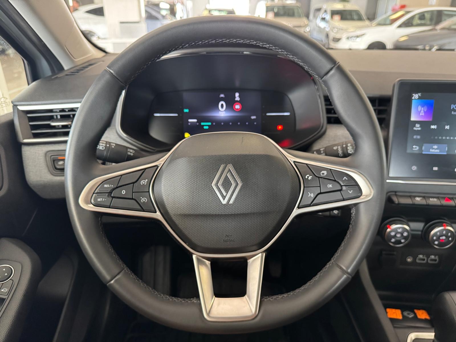 2025 Benzin Otomatik Renault Clio Gri Ermat Motorlu Araçlar ve Tarım Ürünleri Sanayi Ticaret A.Ş.