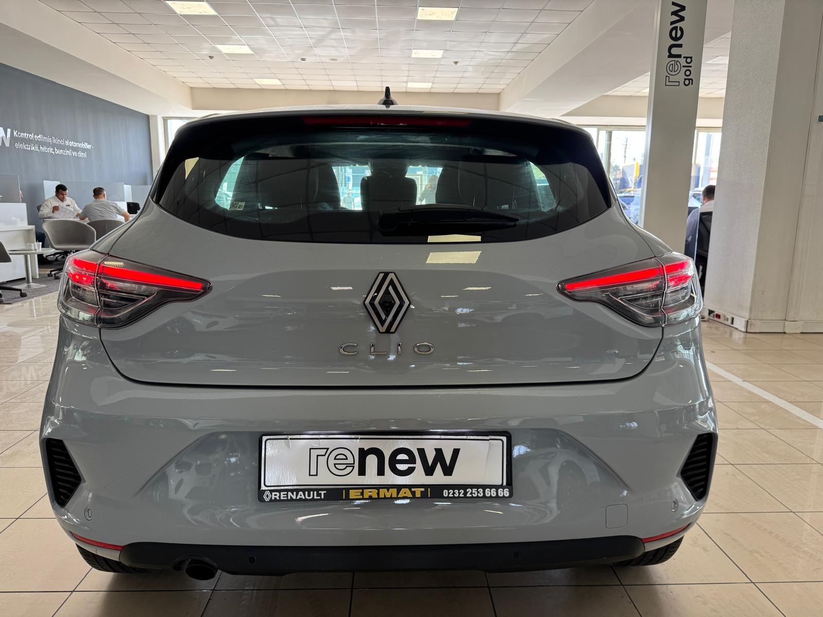 2025 Benzin Otomatik Renault Clio Gri Ermat Motorlu Araçlar ve Tarım Ürünleri Sanayi Ticaret A.Ş.