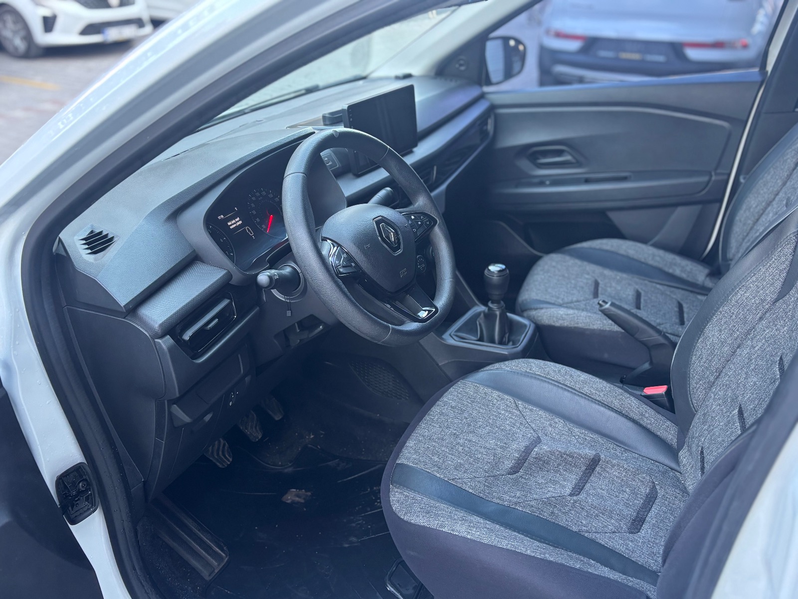 2022 Benzin Manuel Renault Taliant Beyaz Ermat Motorlu Araçlar ve Tarım Ürünleri Sanayi Ticaret A.Ş.