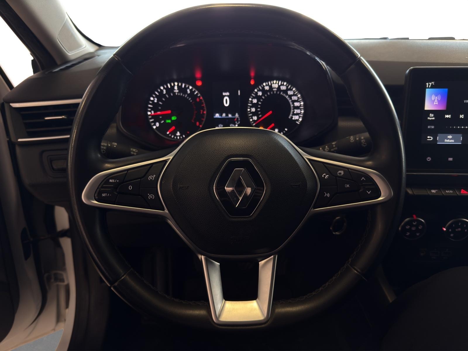 2023 Benzin Manuel Renault Clio Beyaz Ermat Motorlu Araçlar ve Tarım Ürünleri Sanayi Ticaret A.Ş.