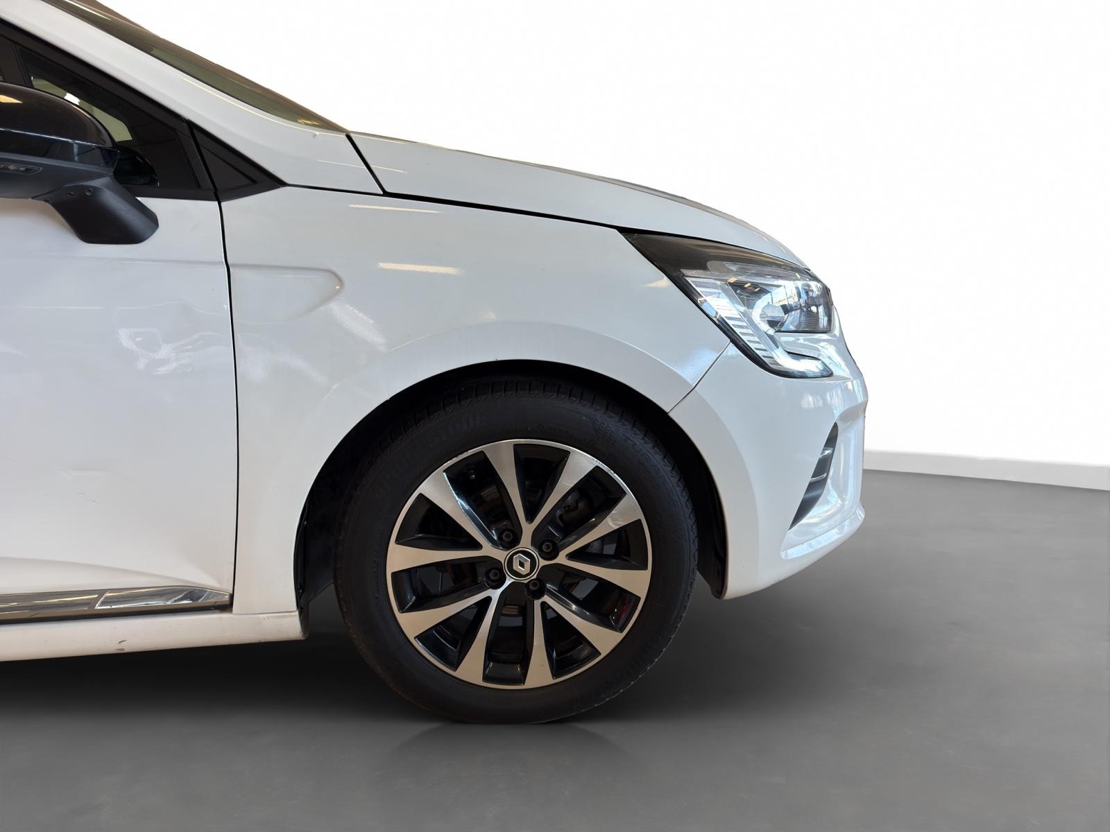 2023 Benzin Manuel Renault Clio Beyaz Ermat Motorlu Araçlar ve Tarım Ürünleri Sanayi Ticaret A.Ş.