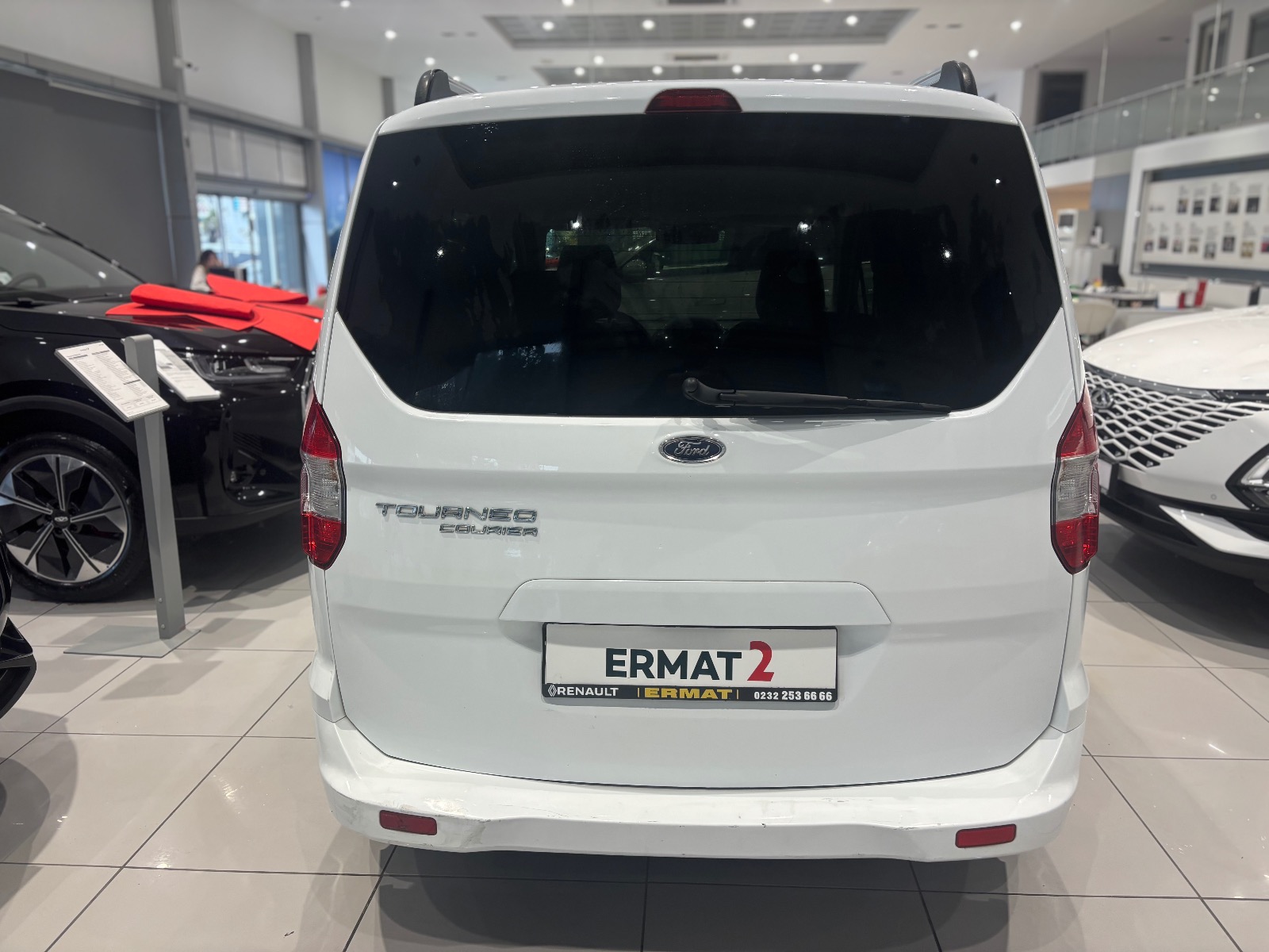 2021 Dizel Manuel Ford Tourneo Courier Beyaz Ermat Motorlu Araçlar ve Tarım Ürünleri Sanayi Ticaret A.Ş.