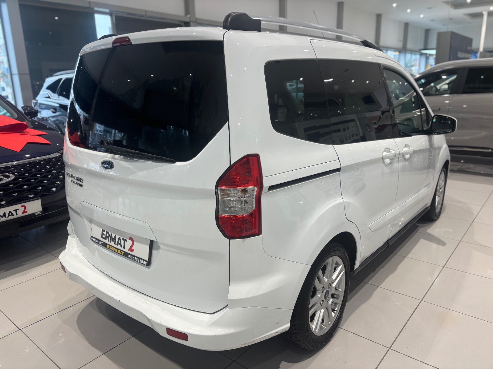 2021 Dizel Manuel Ford Tourneo Courier Beyaz Ermat Motorlu Araçlar ve Tarım Ürünleri Sanayi Ticaret A.Ş.