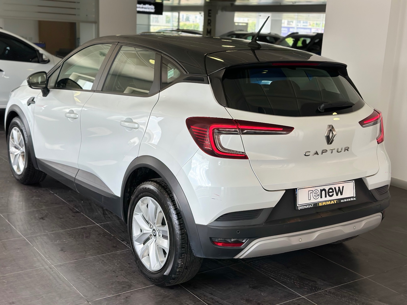 2021 Hybrid Otomatik Renault Captur Beyaz Ermat Motorlu Araçlar ve Tarım Ürünleri Sanayi Ticaret A.Ş.